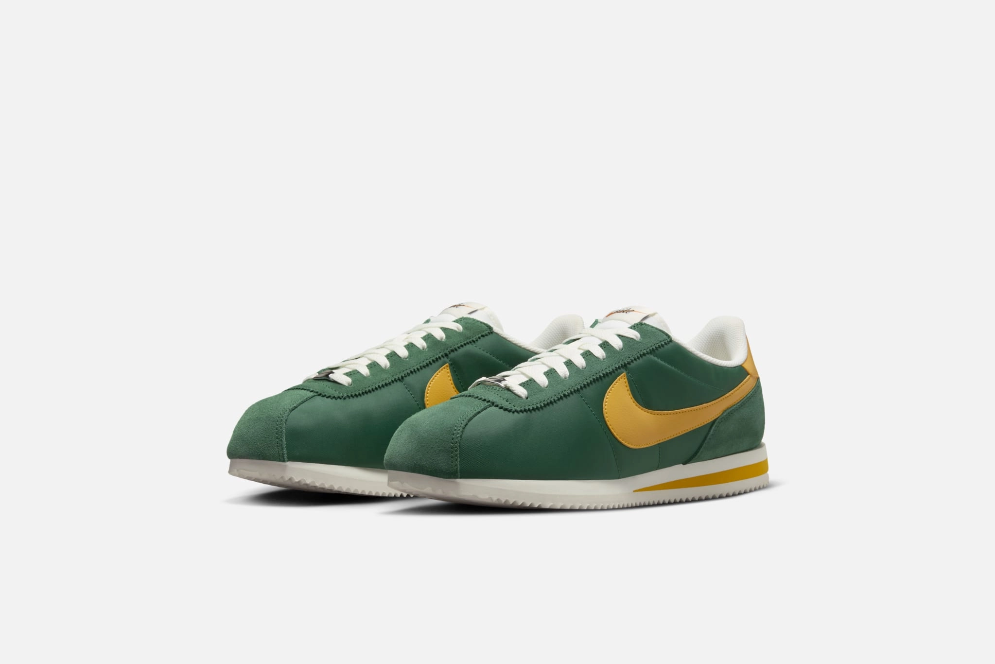 Nike Shoes That Are On Sale Nike "Cortez TXT" M - Gorge Green / Yellow Ochre / Sail
