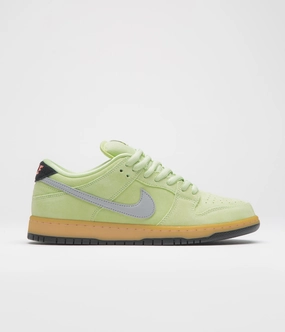 Nike SB Dunk Low Pro Premium 'Verdugo Mountain' Shoes - Pistachio Frost / Wolf Grey - Black Commanders Nike Shoes