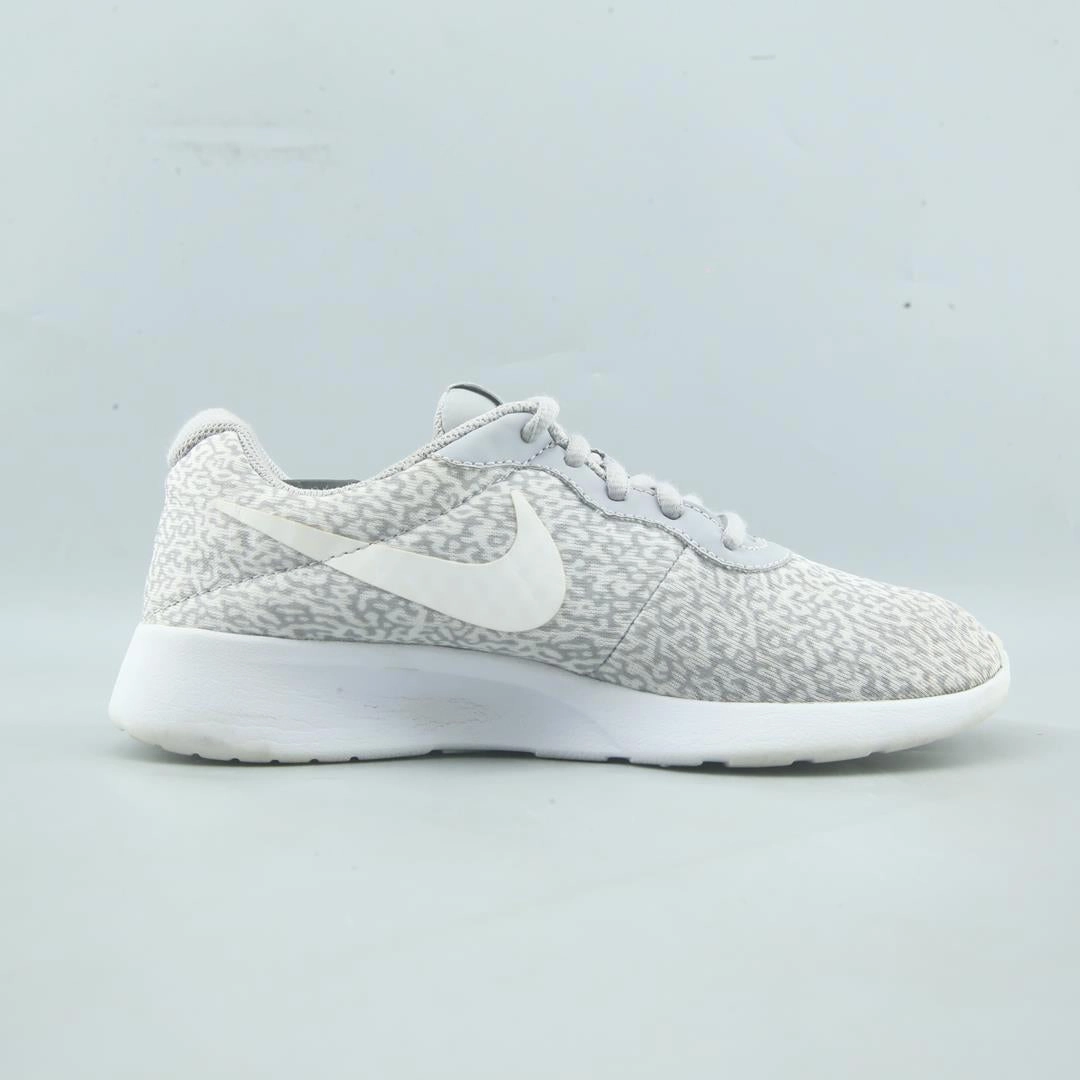 New Shoes Nike Basketball NIKE TANJUN