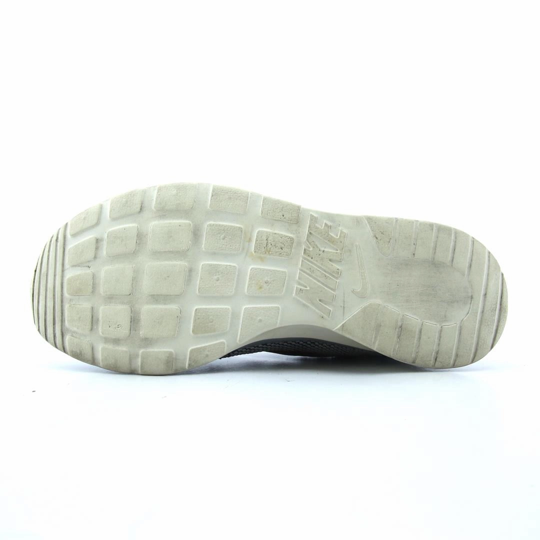 NIKE TANJUN Nike Shoes That Add Height