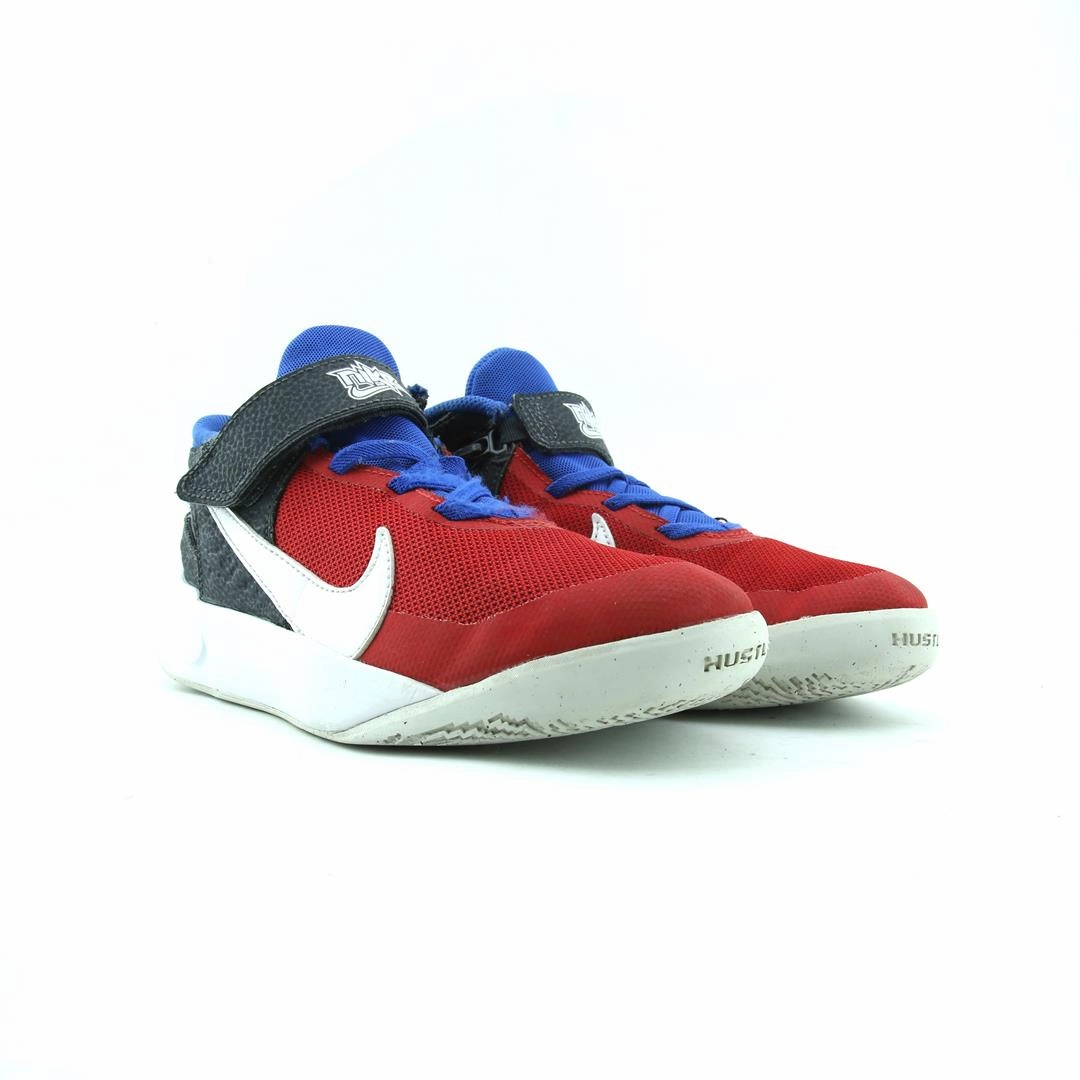 NIKE  TEAM HUSTLE D 10 FLYEASE Best Basketball Shoes Of 2017