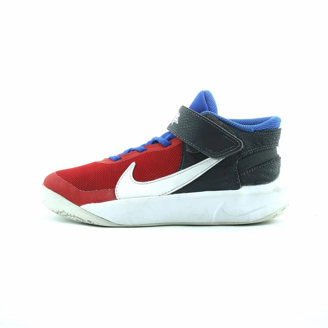 Basketball Shoes Size 40 NIKE  TEAM HUSTLE D 10 FLYEASE