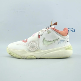 NIKE TEAM HUSTLE D 11 Stay Loyal 3 Basketball Shoes