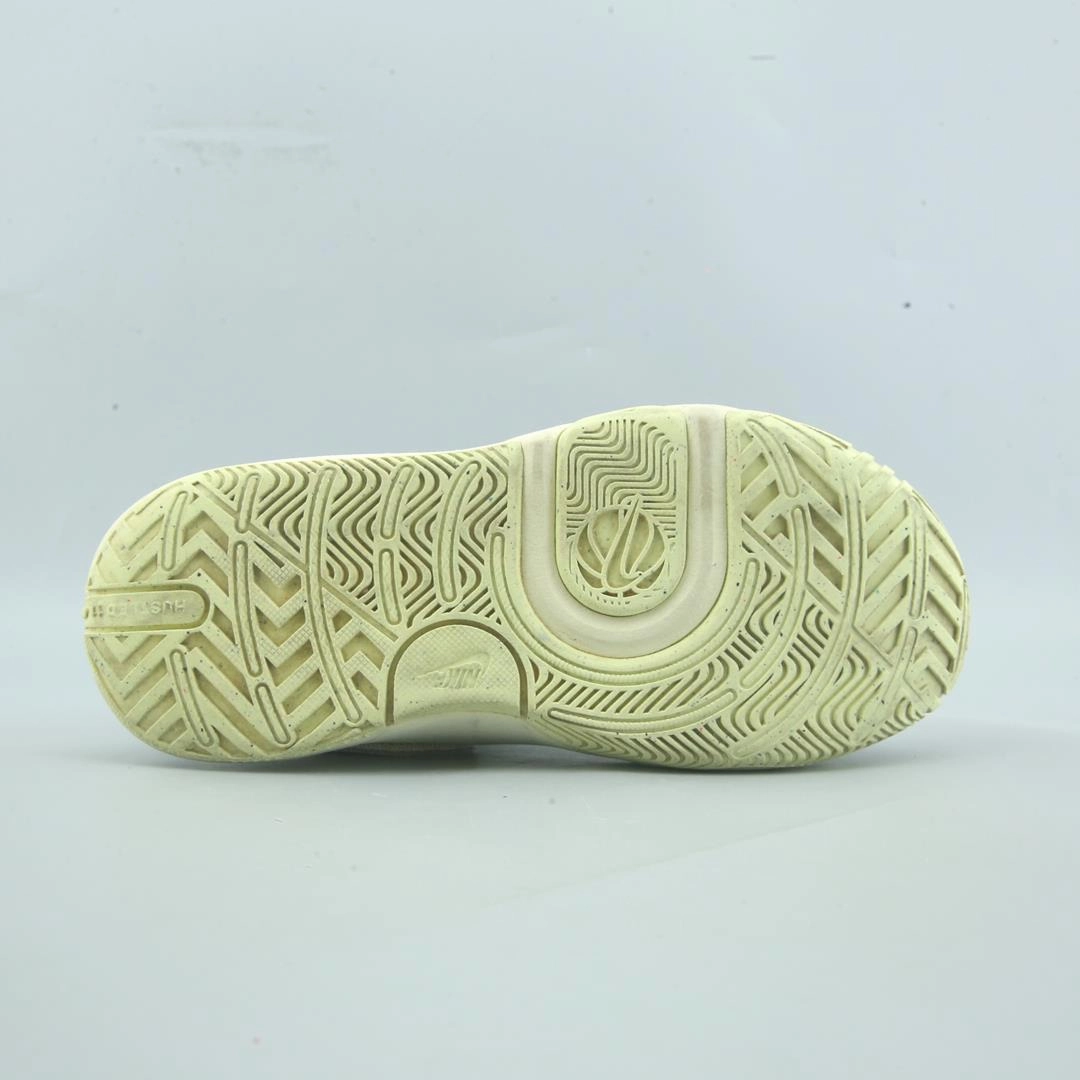 Basketball Shoes Grinches NIKE TEAM HUSTLE D 11