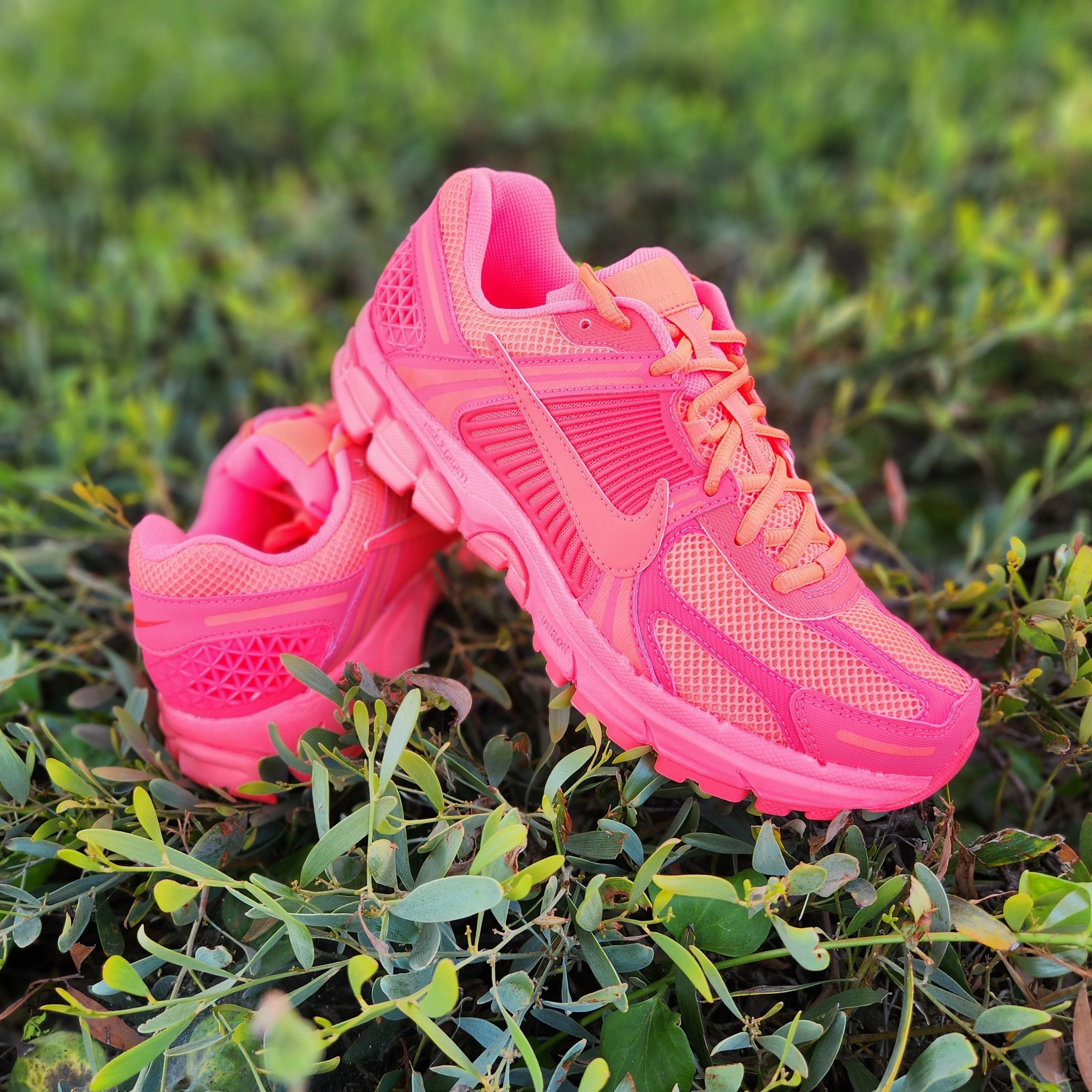 Nike Zoom Vomero 5 'HOT PUNCH' Nike Steve Nash Shoes