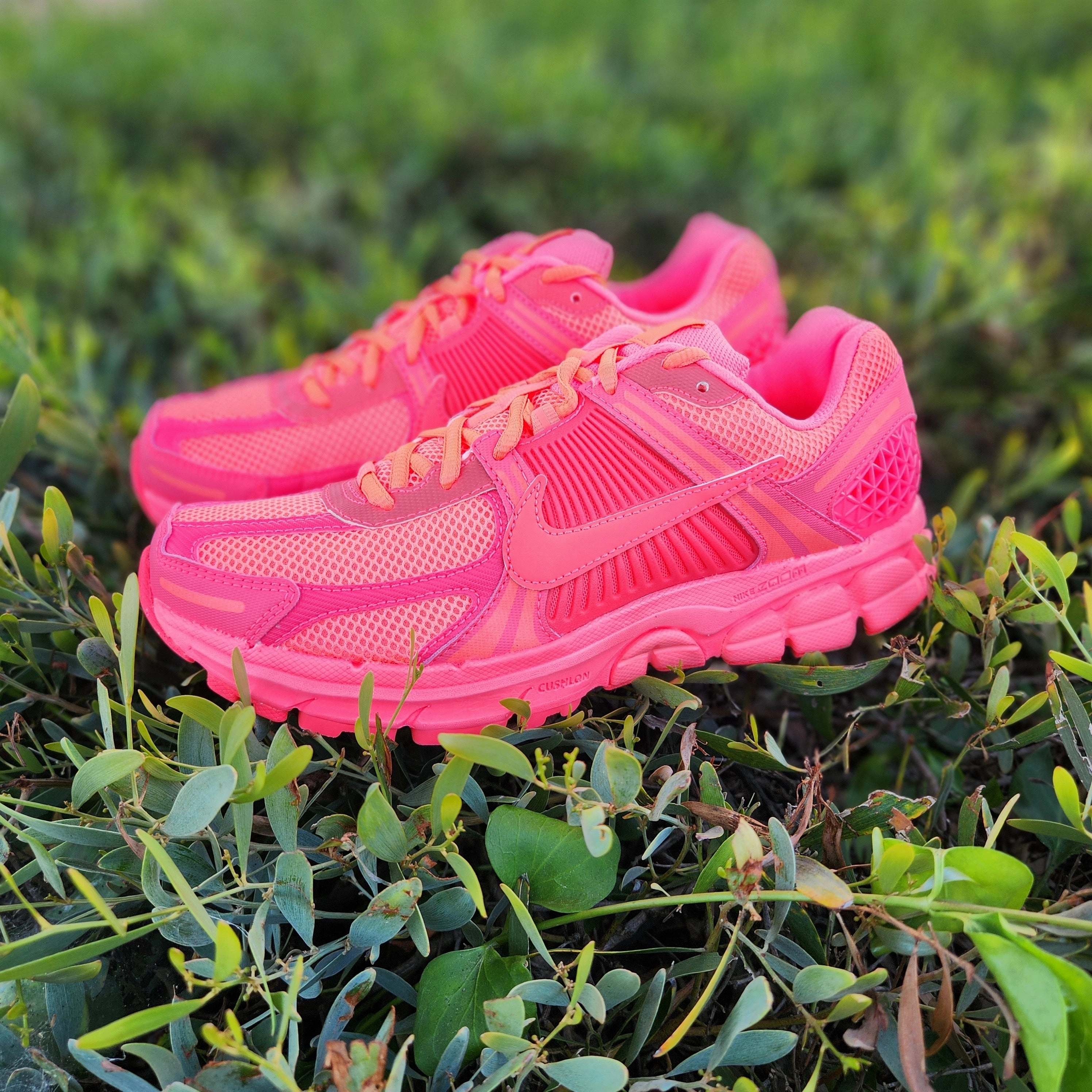 Nike Zoom Vomero 5 'HOT PUNCH' Nike Air Max Dn Shoes