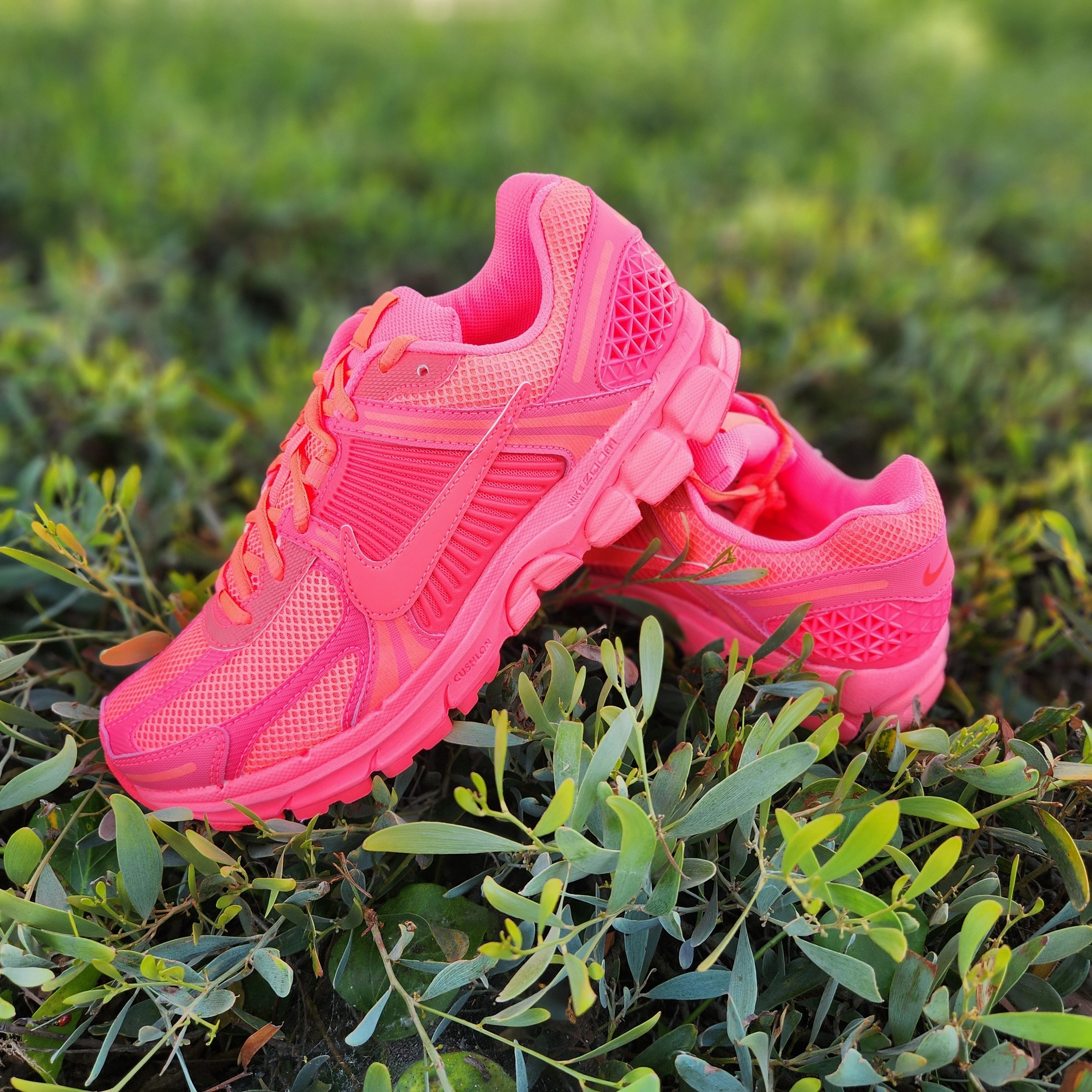 Nike Shoes Air Max Plus Nike Zoom Vomero 5 'HOT PUNCH'