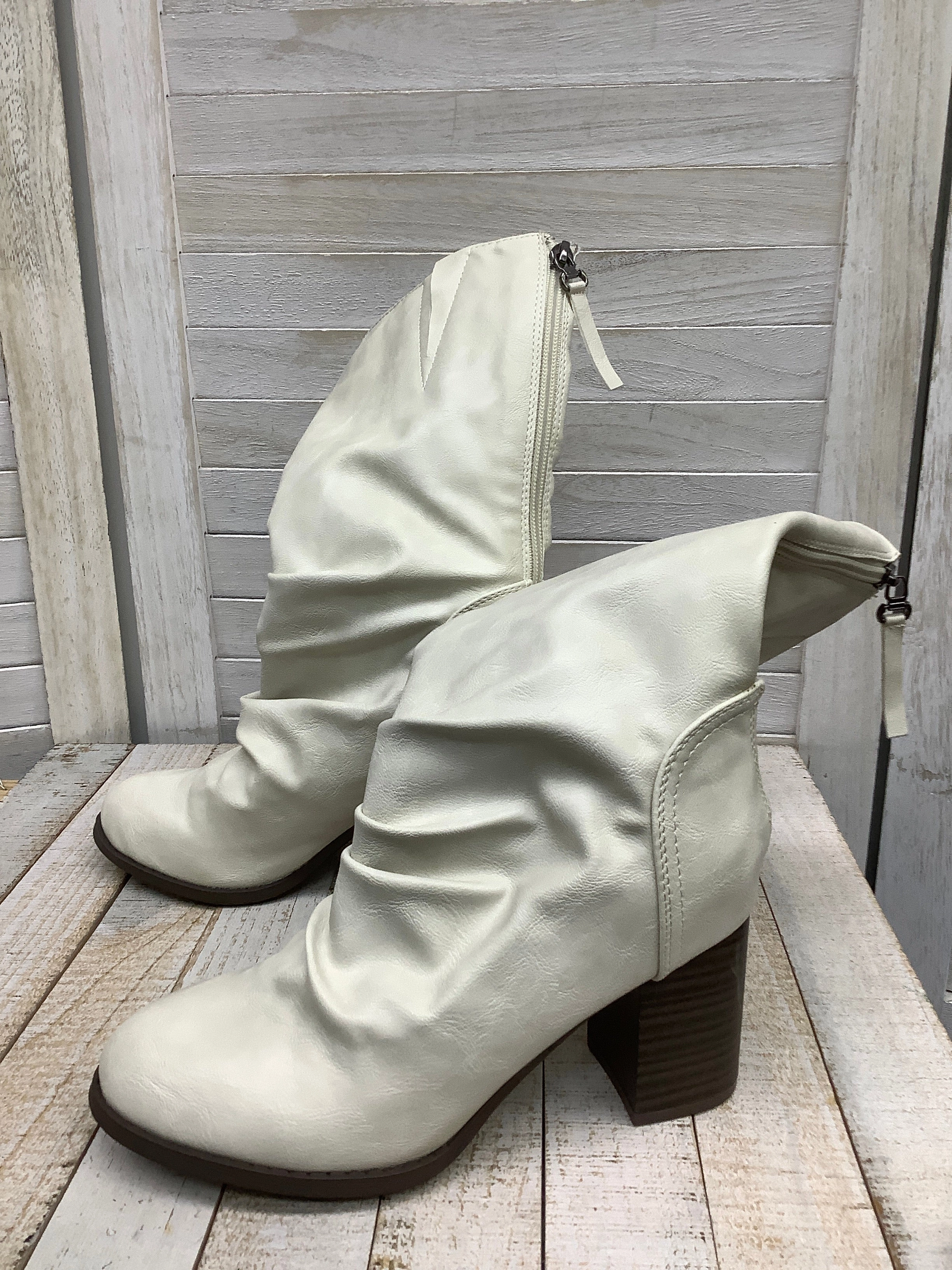 Boots Mid-calf Flats By Clothes Mentor  Size: 5.5 Fishing Boots Boots