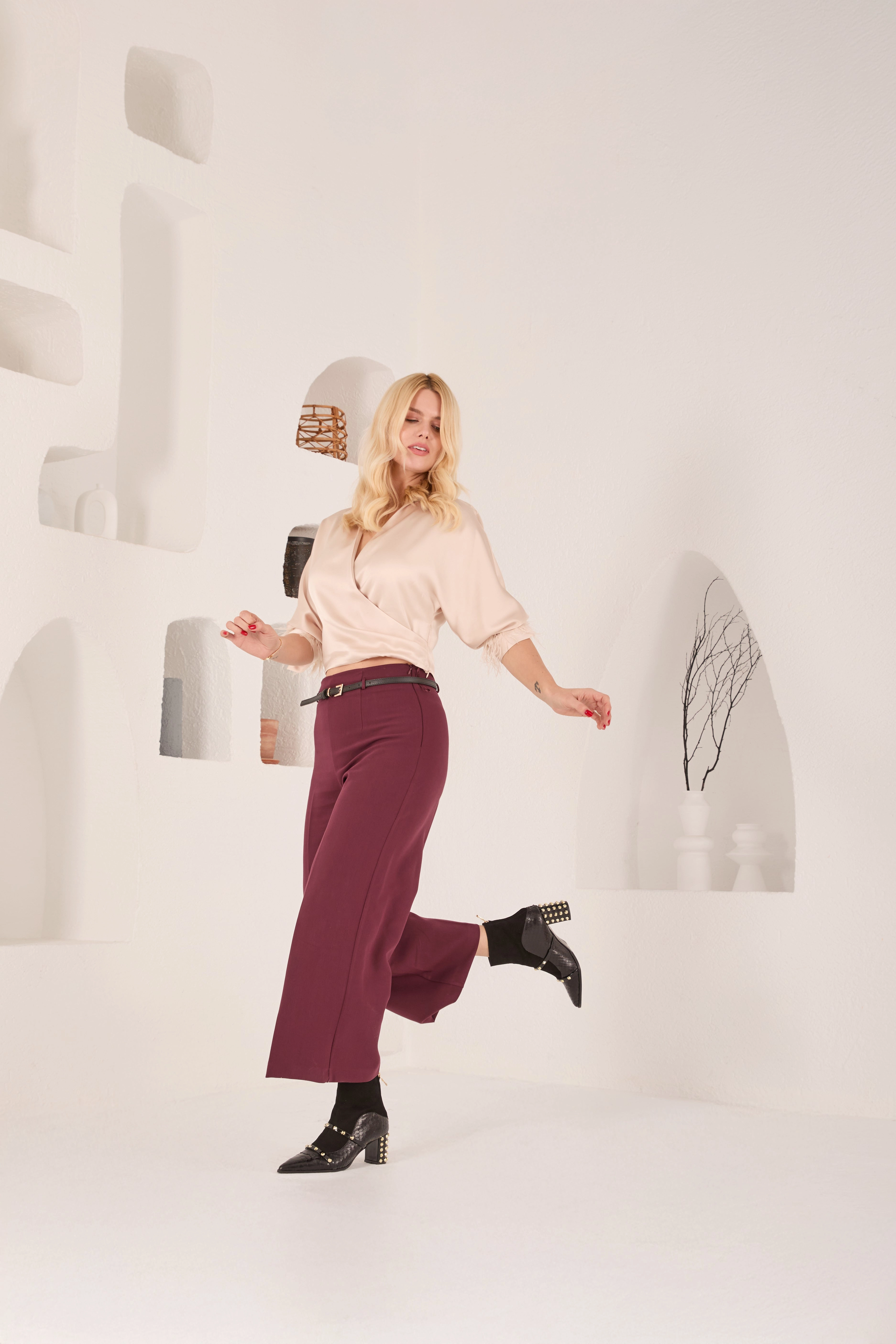 The  Valentina Leather Block Heel Women Boot Snowboarding Boots Boa