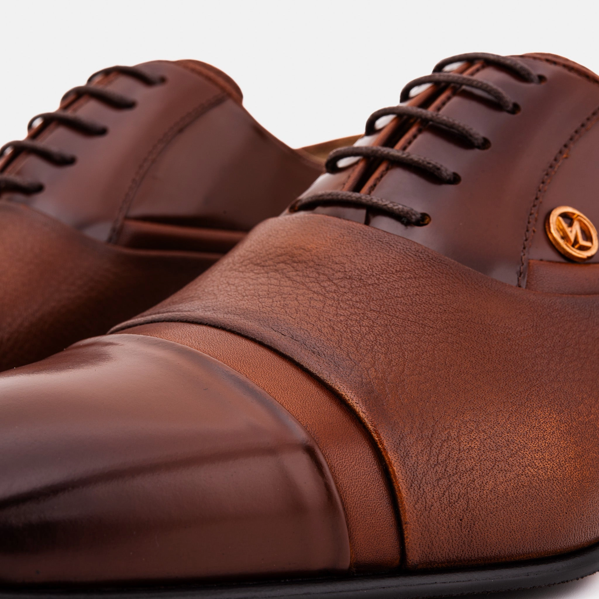 Dress Shoes To Wear With A Suit The Rockwell Handmade Tan Leather Cap Toe Oxford Men Shoe