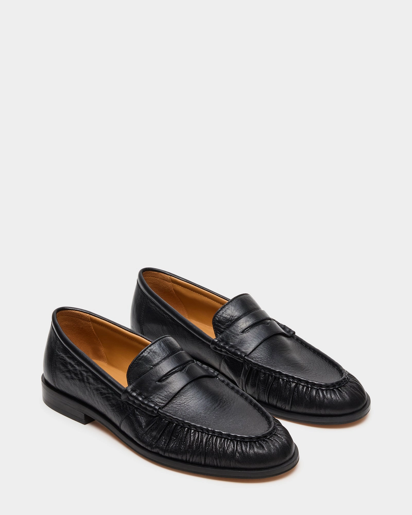 QUINCEY BLACK LEATHER Loafers With Socks And Jeans