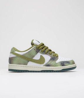 Nike SB x Alexis Sablone Dunk Low Pro 'Chameleon' Shoes - Oil Green / Desert Moss - White Nike Kobe Tennis Shoes