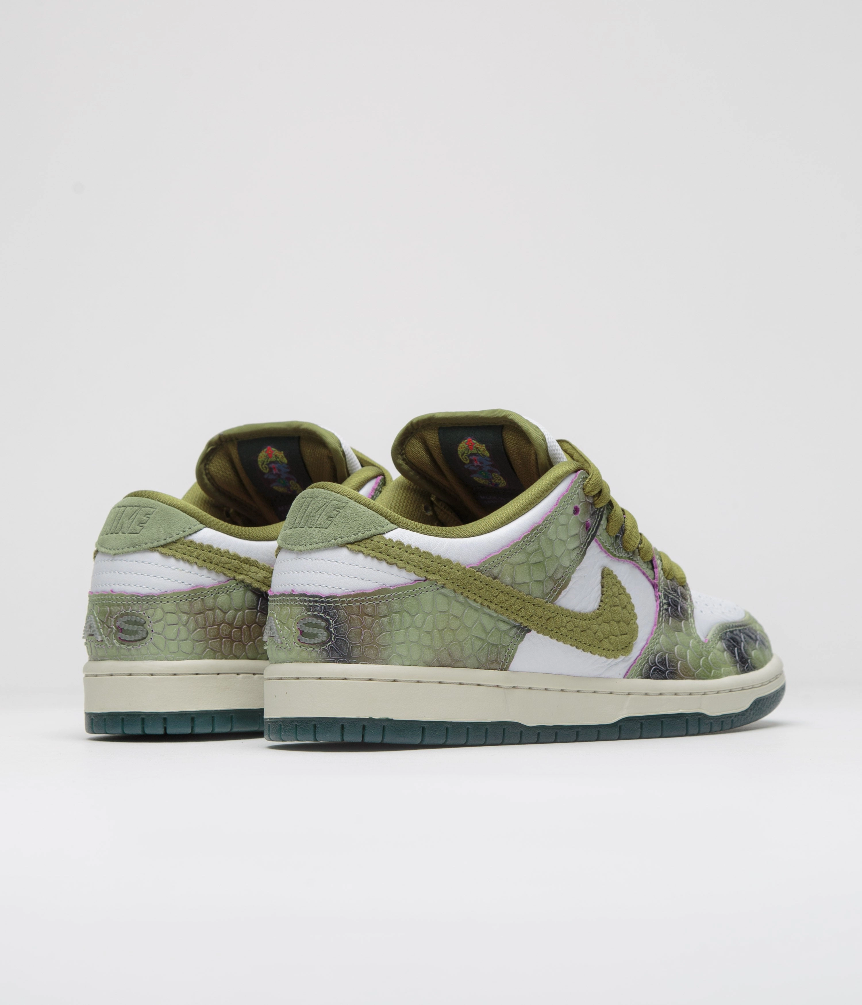 Nike SB x Alexis Sablone Dunk Low Pro 'Chameleon' Shoes - Oil Green / Desert Moss - White Nike Basketball