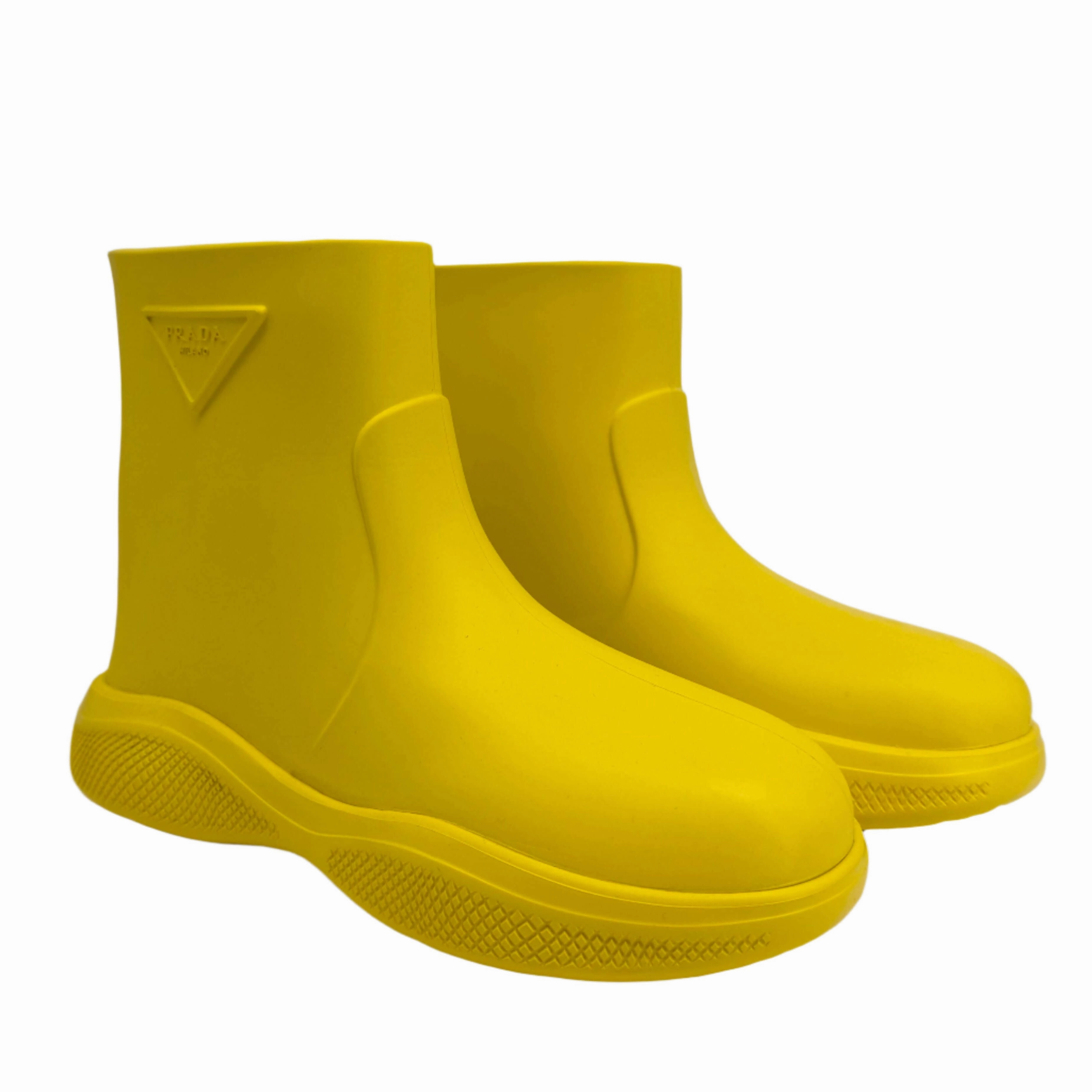 Prada Yellow Rubber Rain Boots  Size 35   Pre-Owned Met Guard Steel Toe Boots