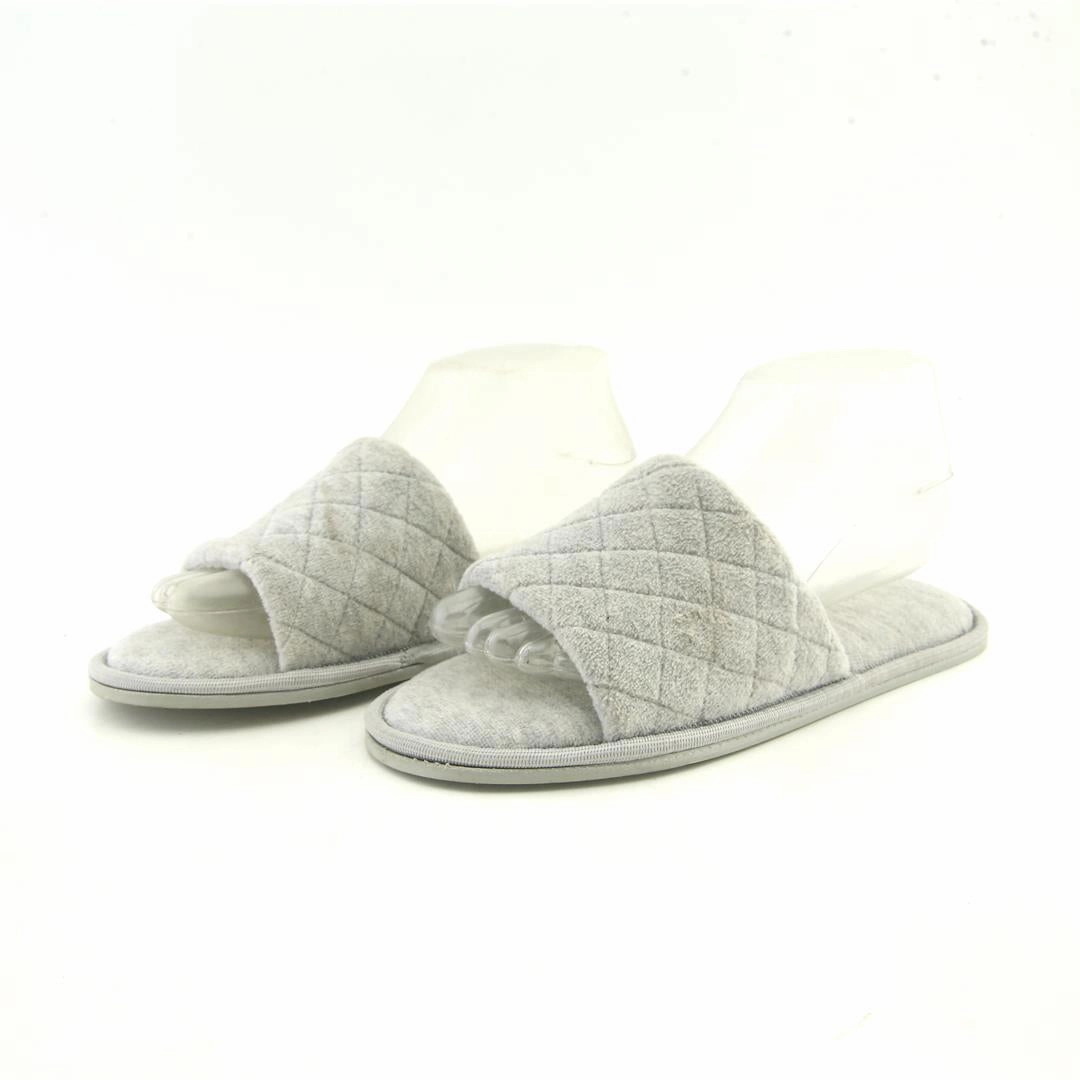 Nest Slippers SECRET TREASURES .