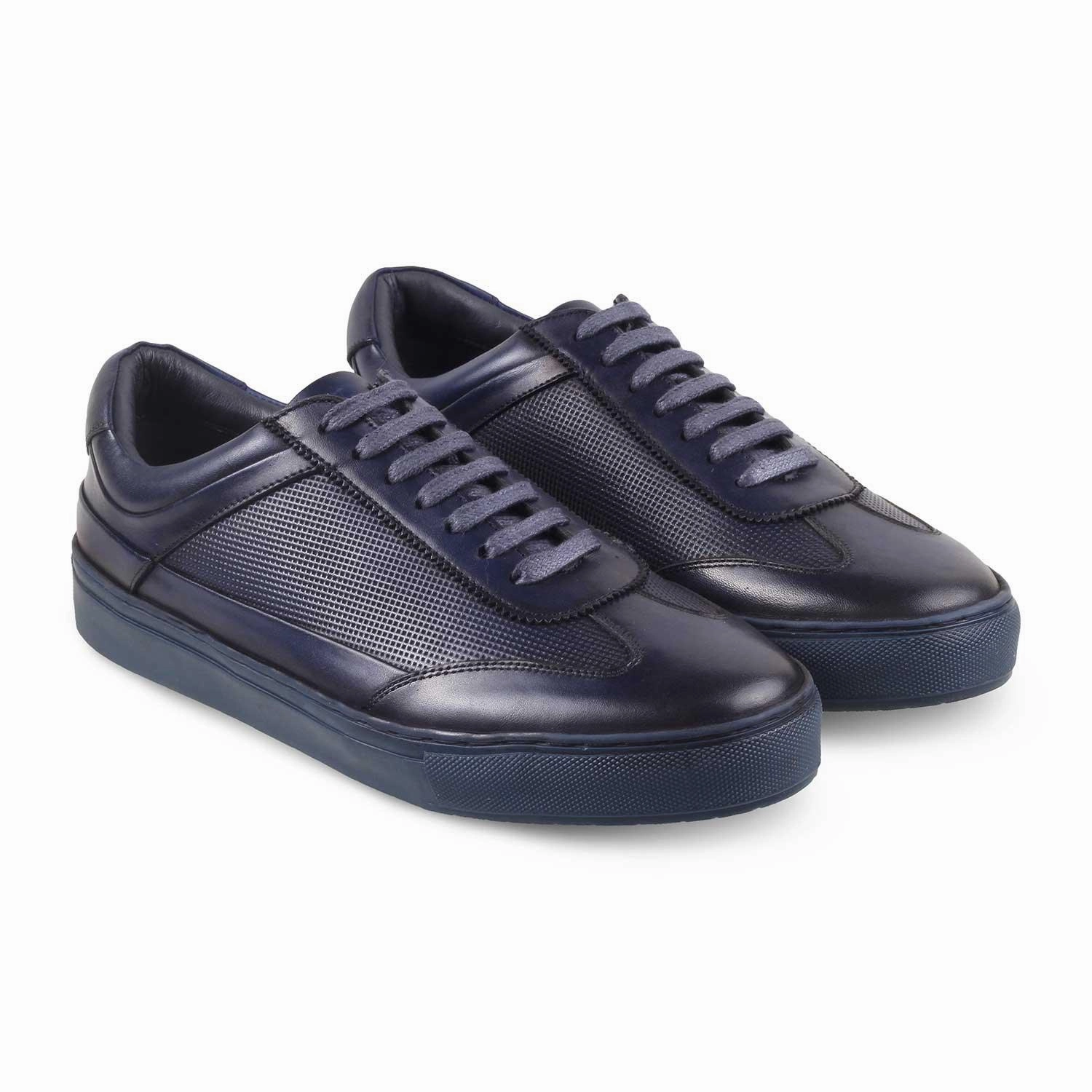 Dresses And Sneakers The Sneaky Blue Men's Sneakers Tresmode