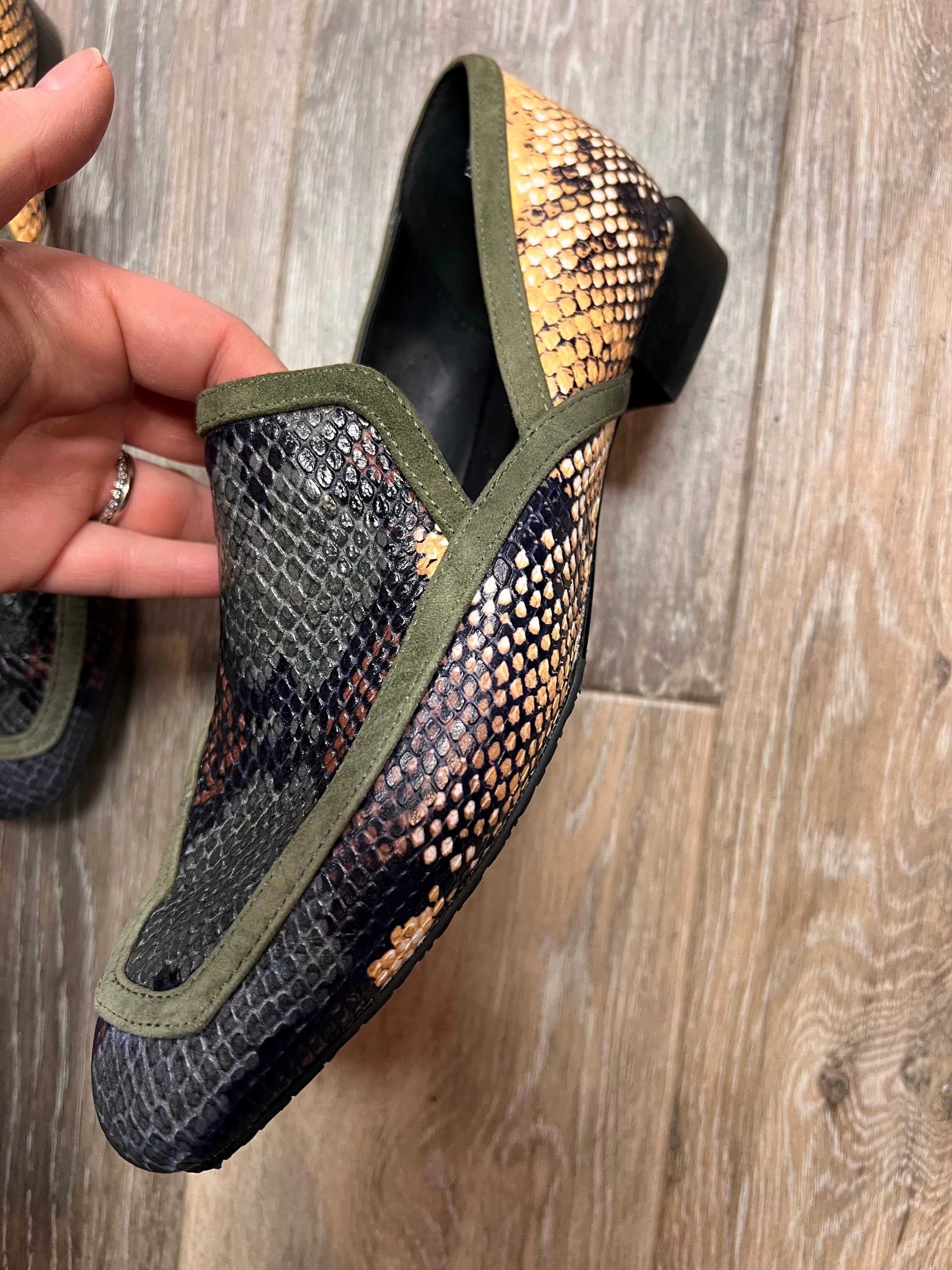 Shoes Flats By Donald Pliner In Snakeskin Print, Size: 8 Best Loafers For Wide Feet