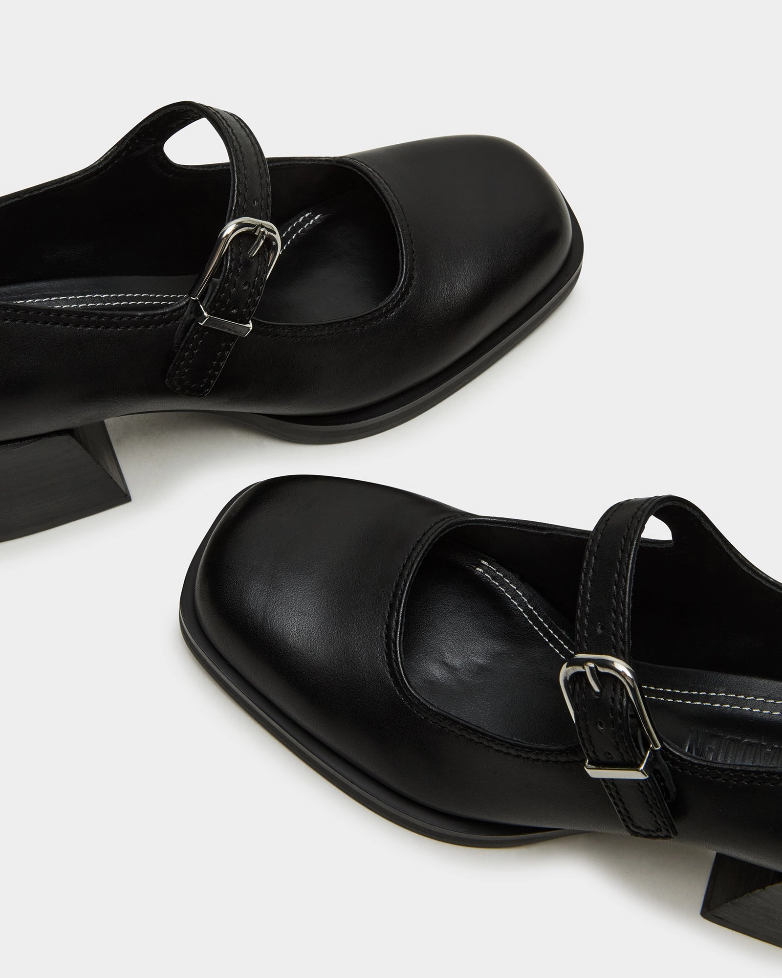 LISBON BLACK LEATHER Belgian Loafers New York