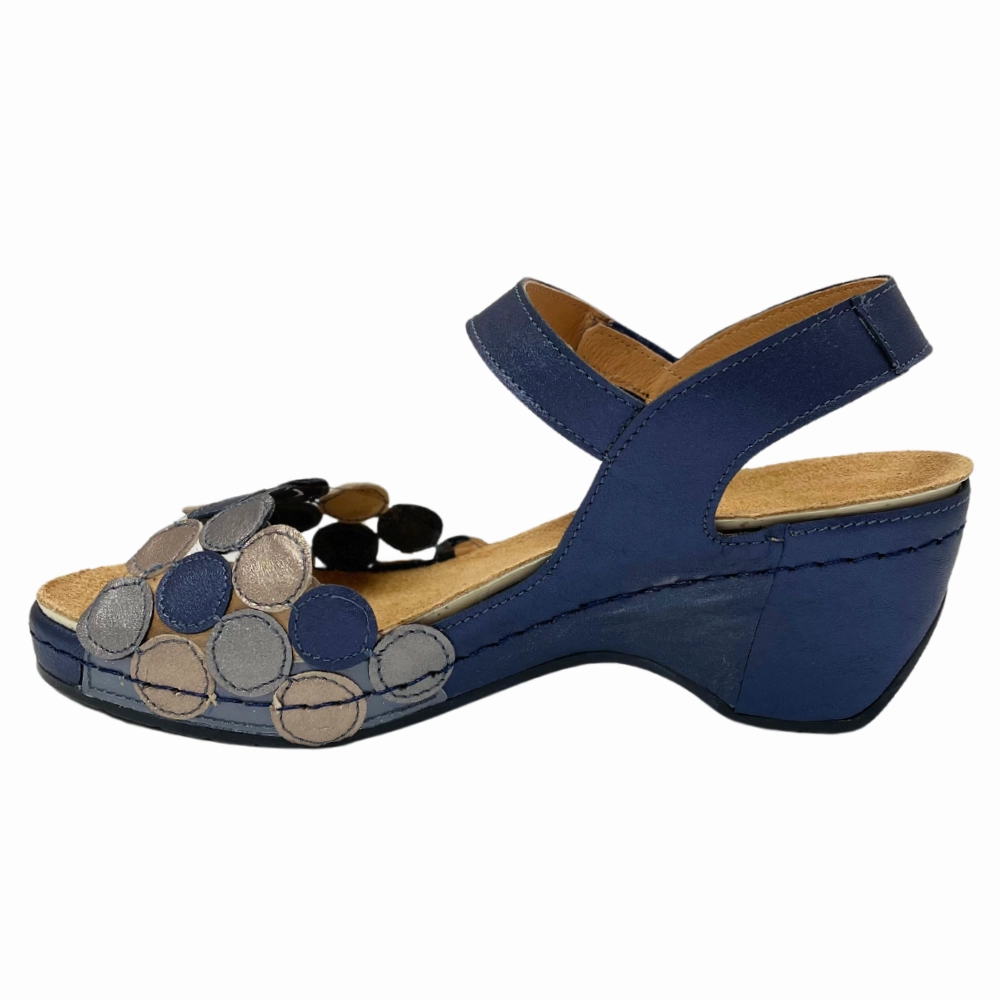 Comfort Class Belmont Stone Combo Sandal (Women's) Dress Shoes Guide