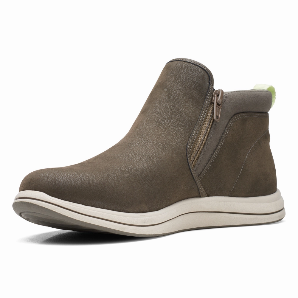 Clarks Breeze Clover Dark Olive Boot (Women's) Chestnut Brown Boots