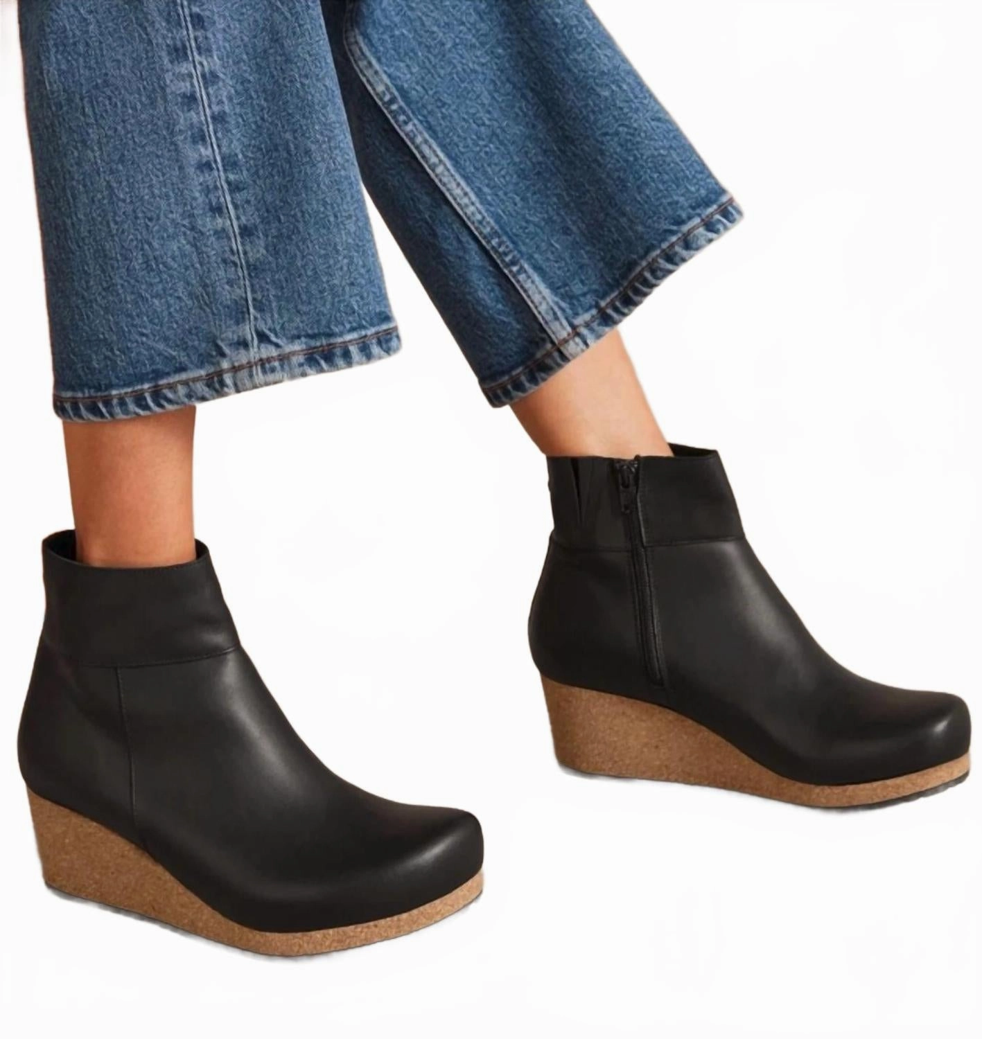 Elliott's Boots Women Ebba Leather Wedge Ankle Boots In Black