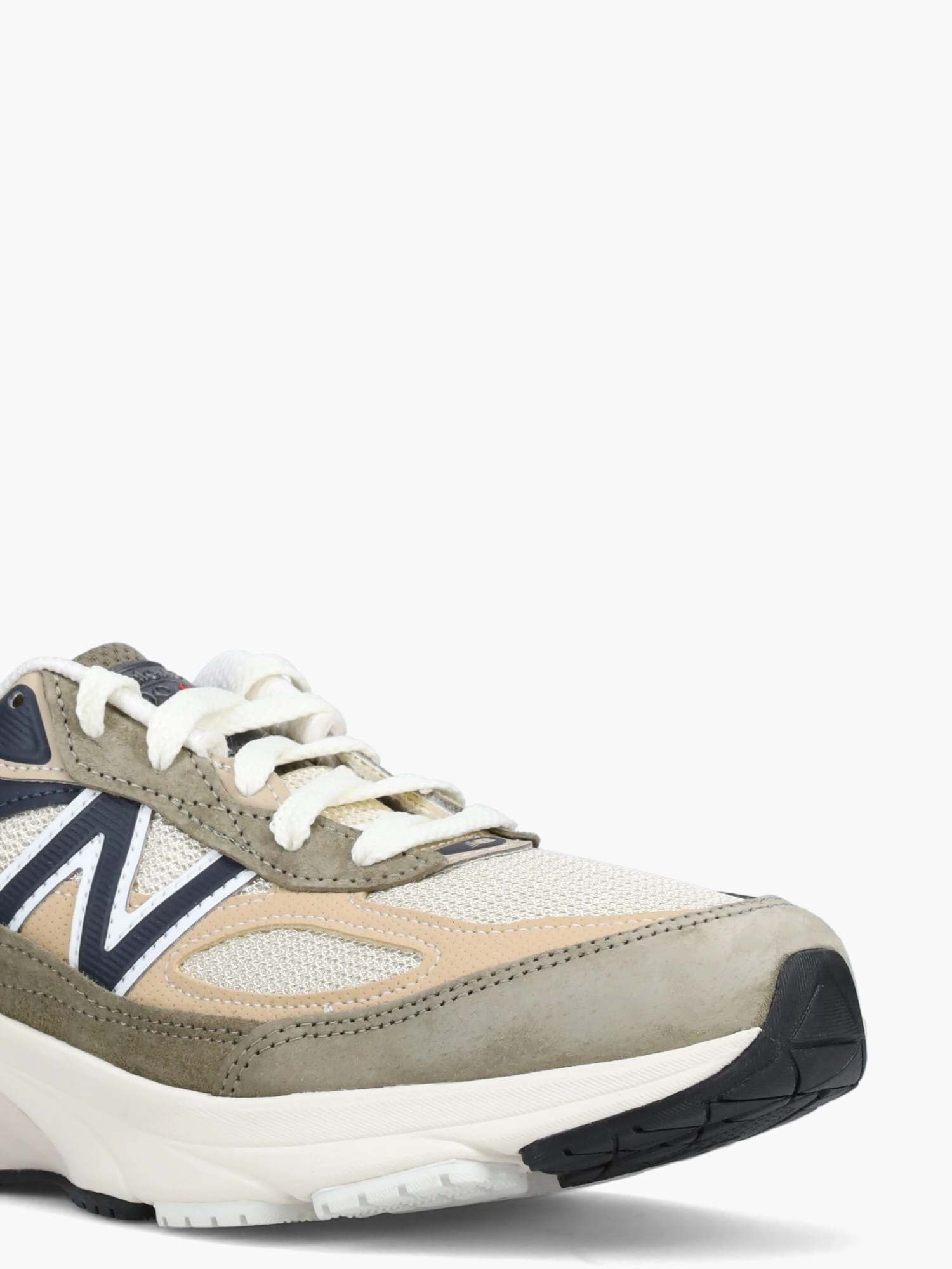 990v6 Dark Camo Suede Flat Lace Shoes