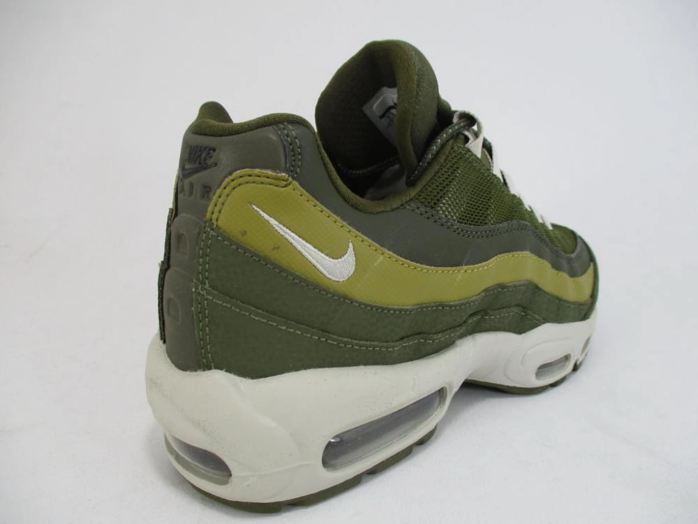 Tods Sneakers Nike sneakers da uomo Air Max 95 Essential 749766 303 olive canvas