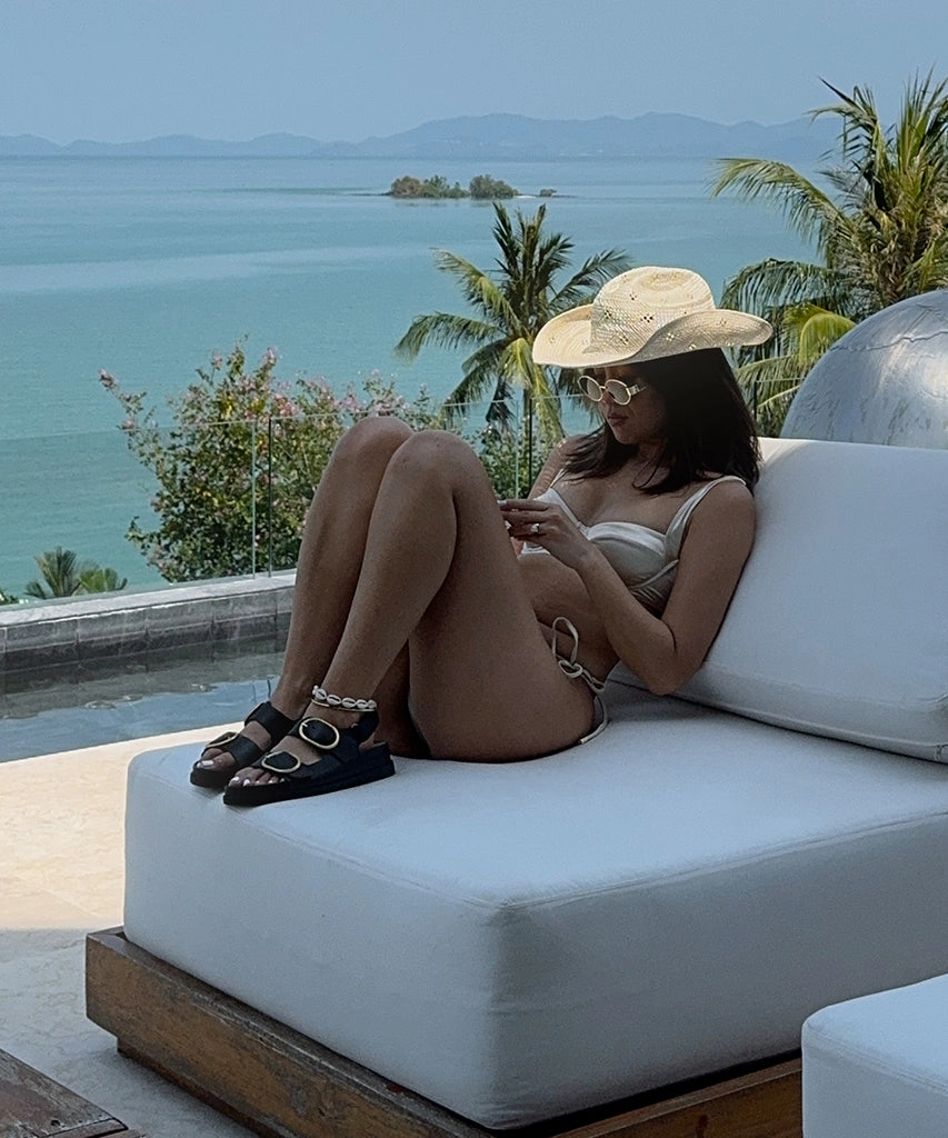 STARLA SANDALS BLACK LEATHER T Strap Sandals