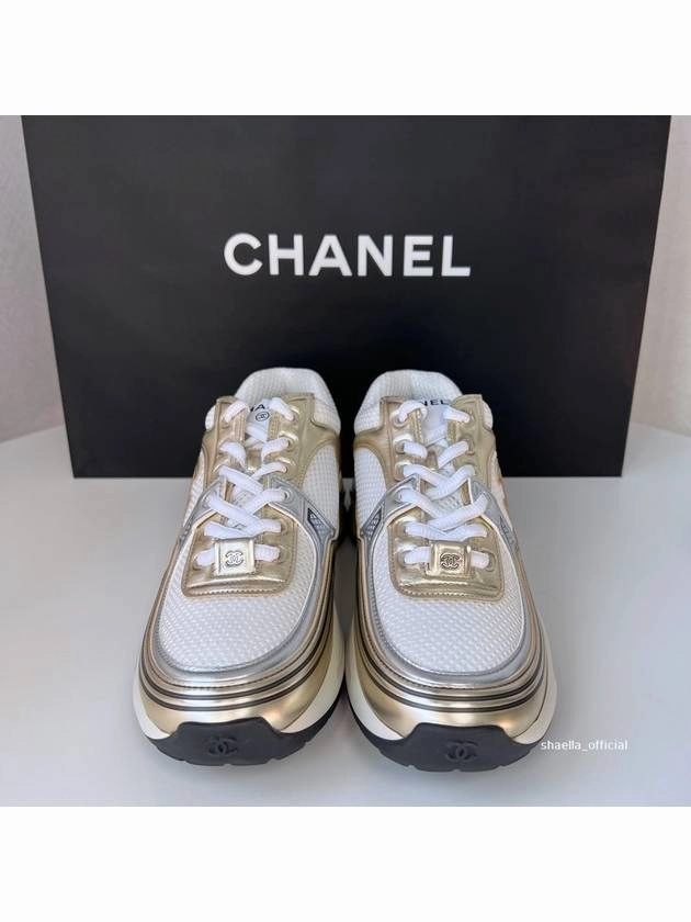 Zerotre Sneakers Fabric Laminated Low Top Sneakers Gold Chanel