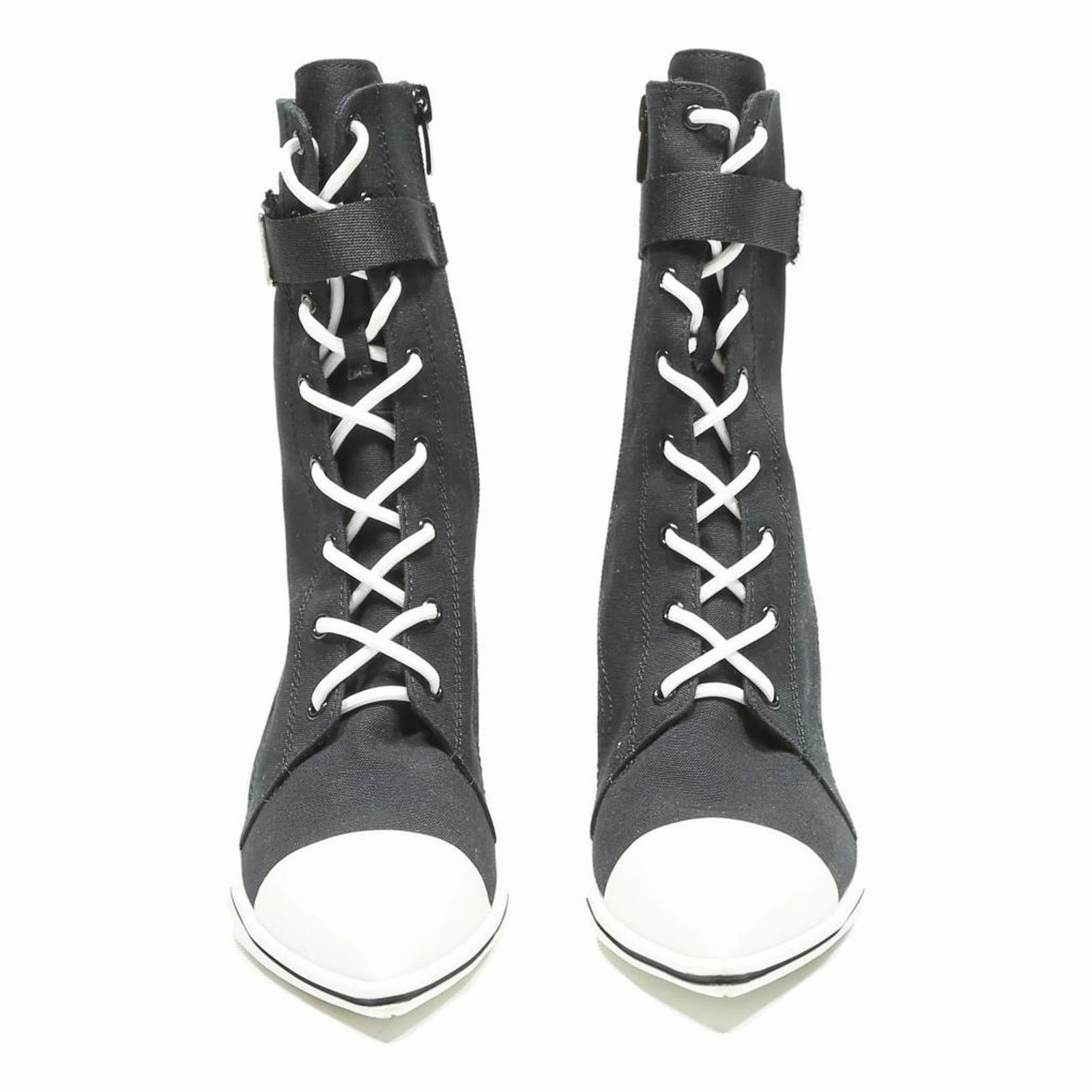 CHARLES & KEITH Womens Lace-Up Canvas Ankle Boots Black & White UK 2 Stylish Munro Boots