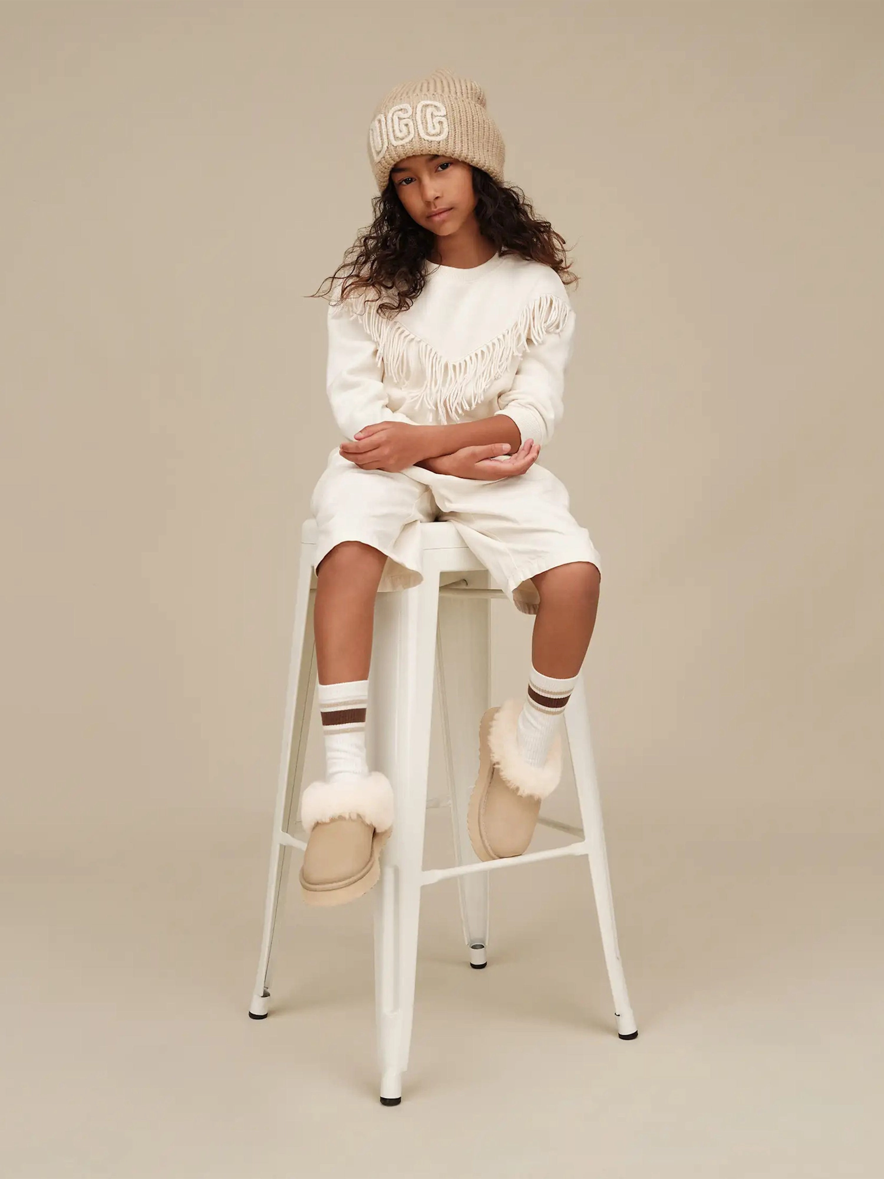 Moon Cake Slippers UGG Girls Tazzelle Slippers in Beige