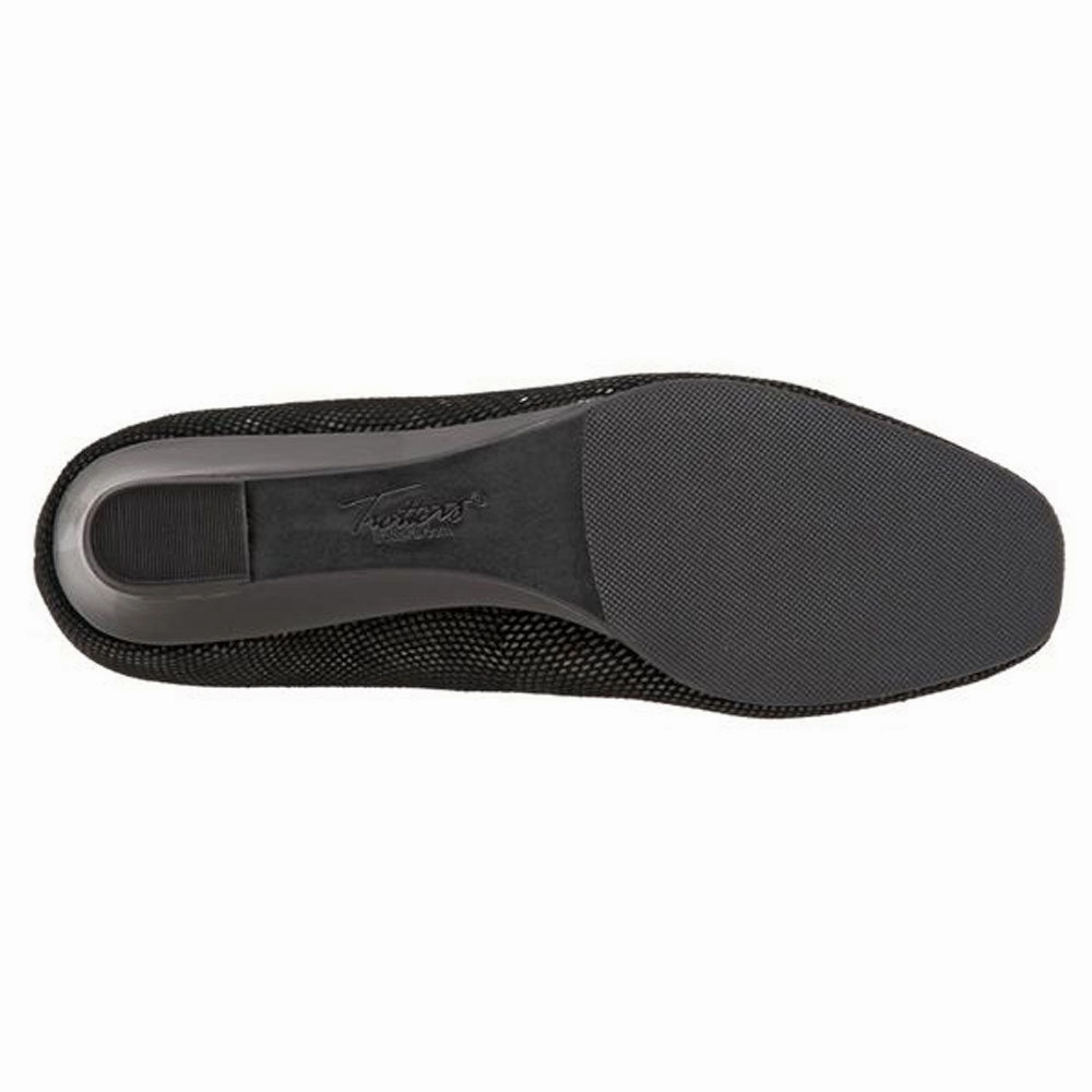 Flat Sole Road Cycling Shoes Trotters Lauren Black 3D Patent Suede (Women's)