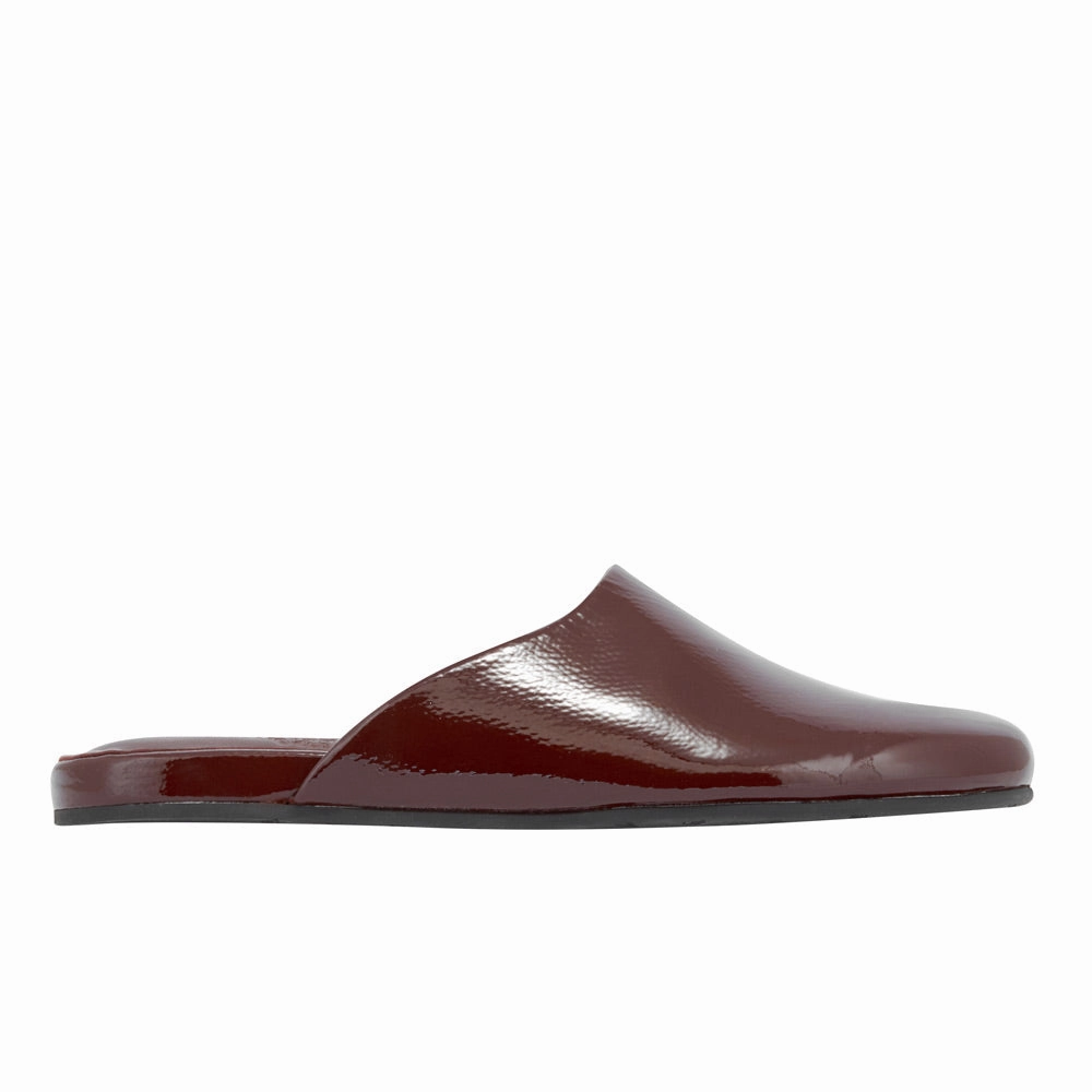 The Slipper Chocolate Modern Family Gloria Slippers