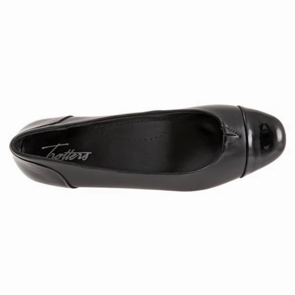 Trotters Daisy Black/Patent Leather Pump (Women's)