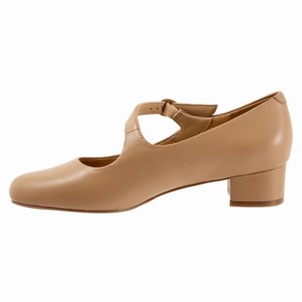 Trotters Desna Beige Kid Leather Heel (Women's)