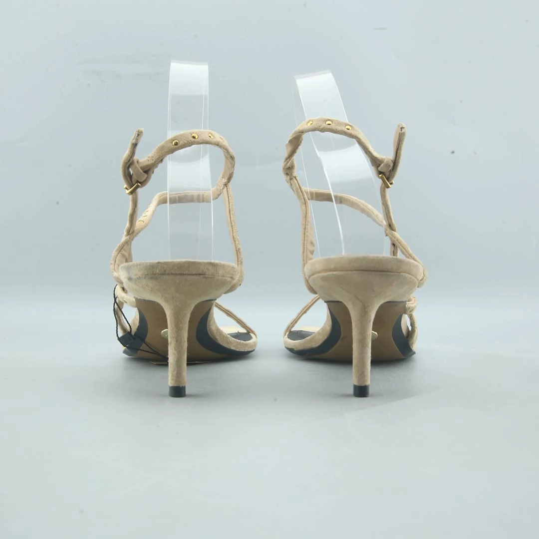 ZARA. . Cumming In High Heels