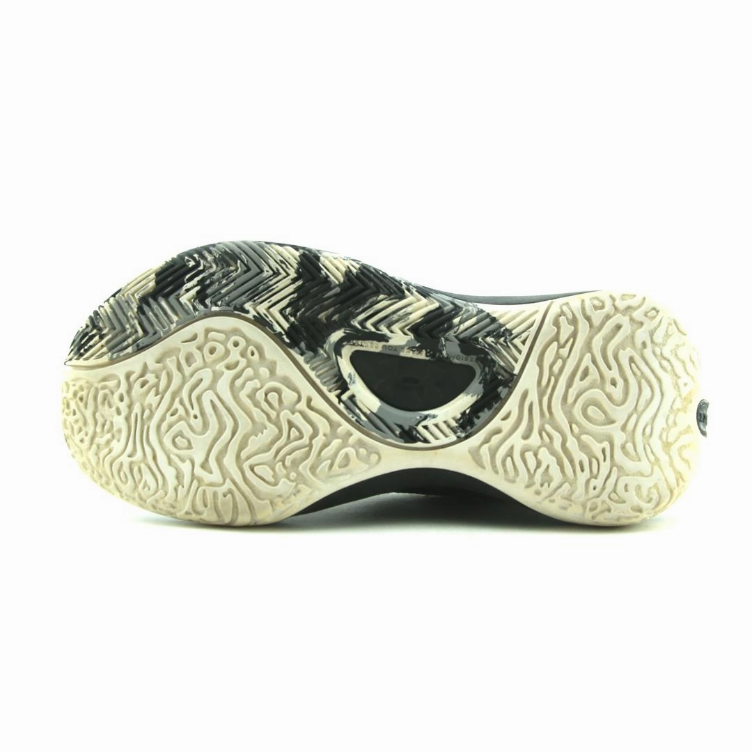 UNDER ARMOUR LOCKDOWN 6 Basketball Shoes With Bounce