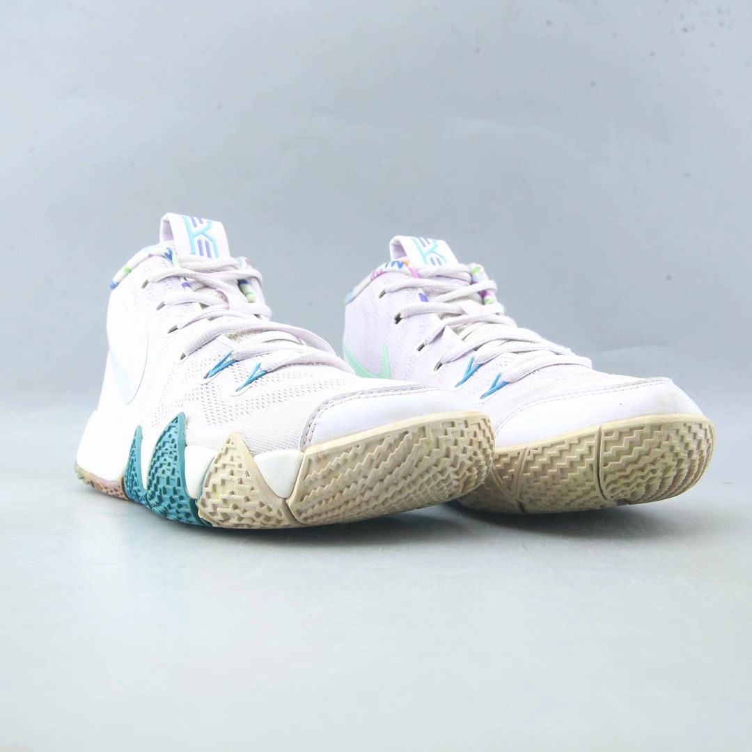 Player 1 Basketball Shoes NIKE KYRIE 4
