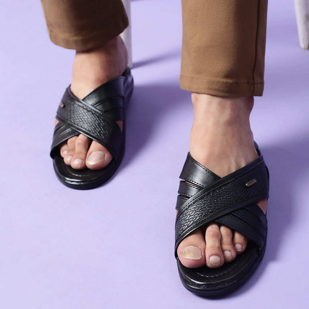 Coolers Casual Black Slippers For Men DON By Liberty Ugly Slippers