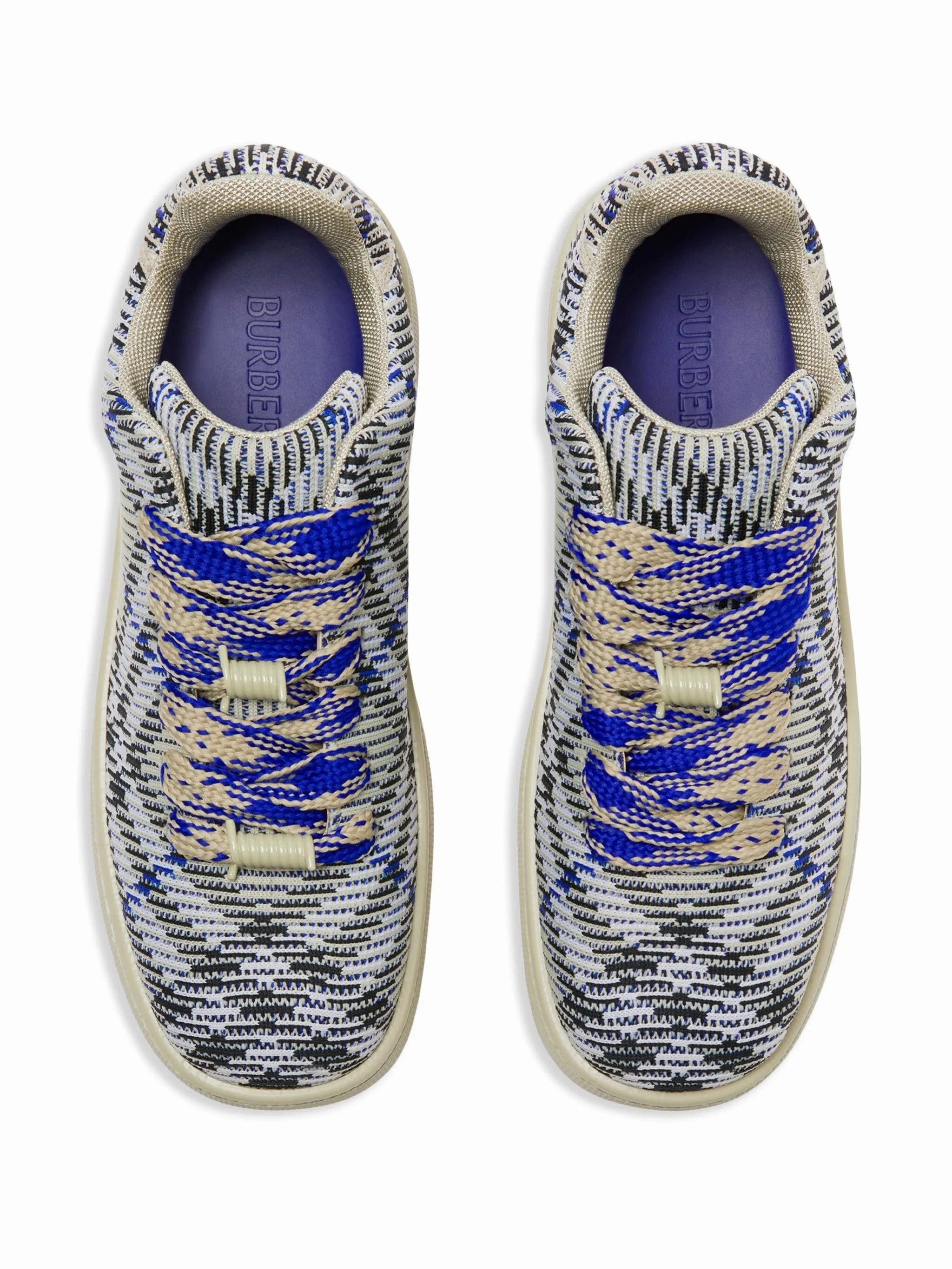 Box checked sneakers Flat Covered Shoes