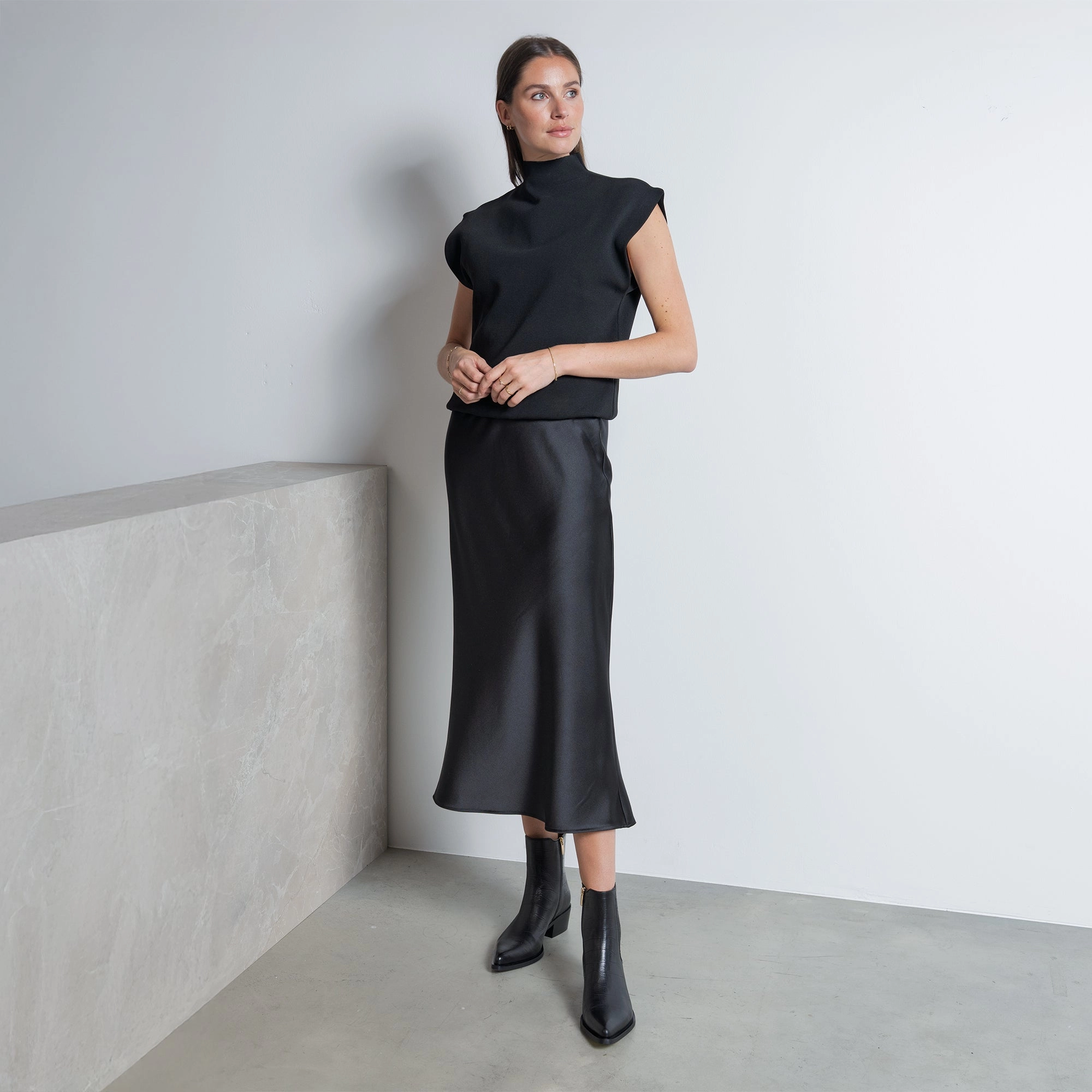 White's Boots Inc Vendme Amandine croco black calfskin leather boots