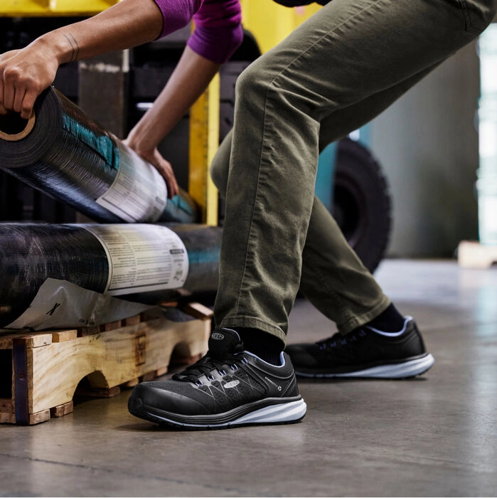 KEEN UTILITY WOMEN'S VISTA ESD CARBON-FIBER TOE SHOE Work Boots At Boot Barn