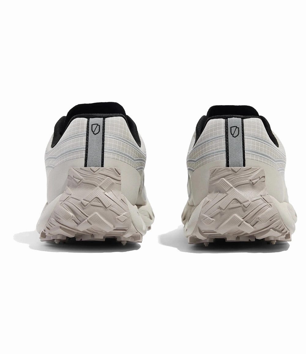 W 002 Trail Running Shoes Nearby