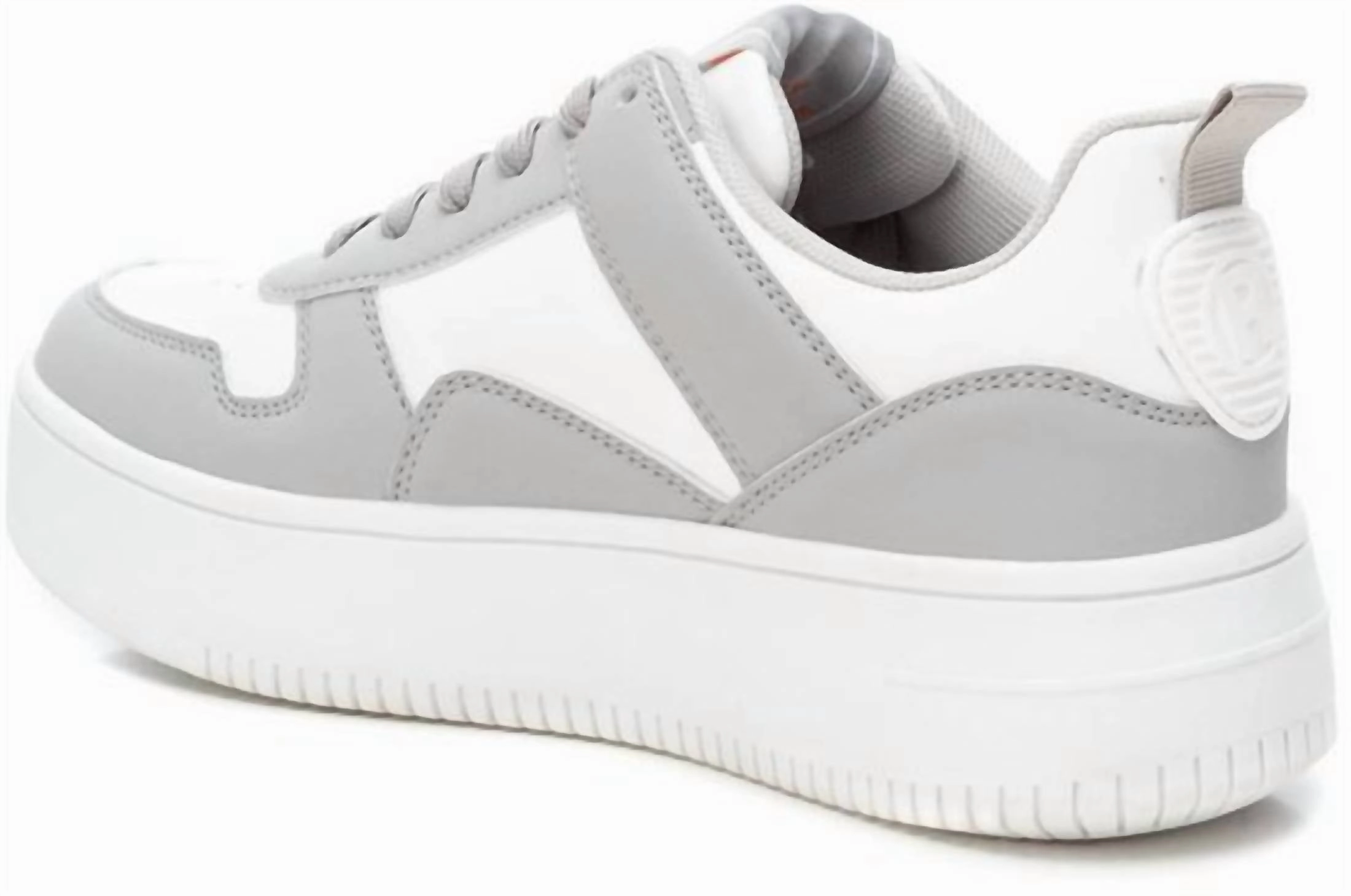 Suavs Sneakers Women's Trainer Sneakers In Ice