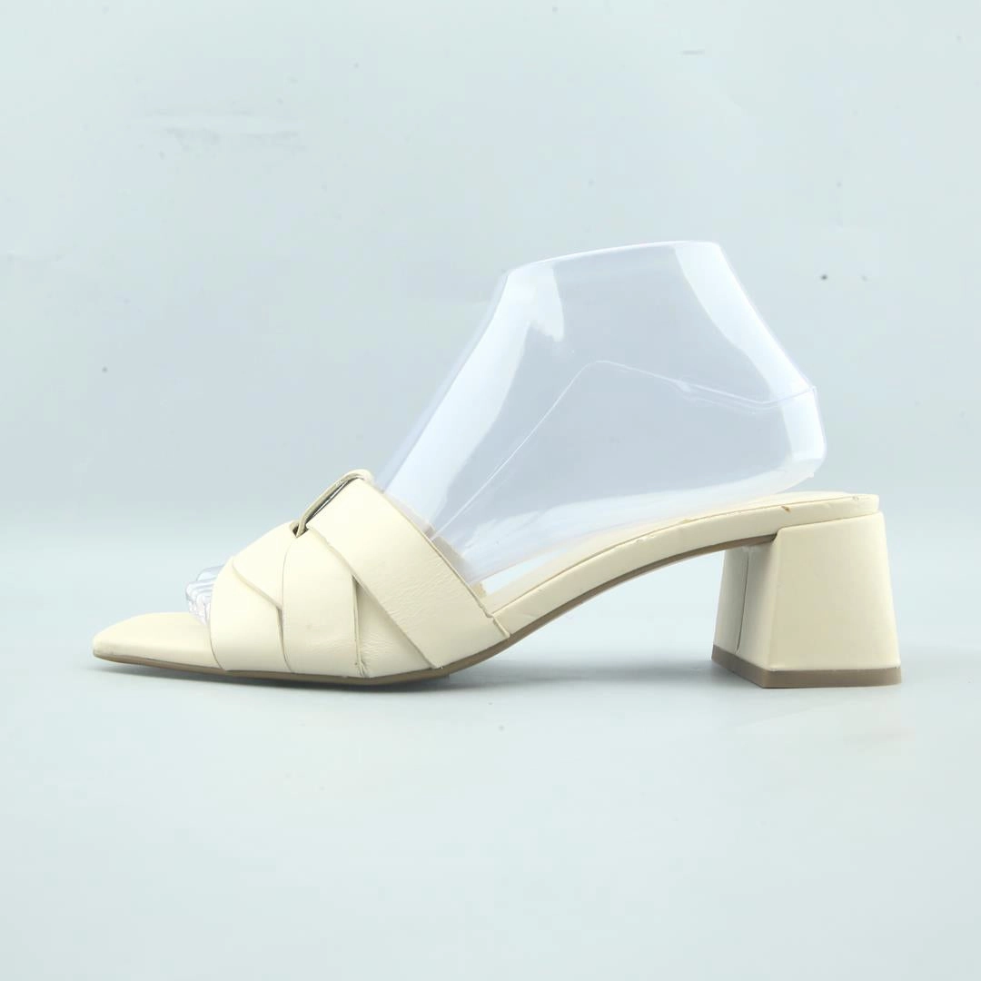 ZARA. . Leg Warmers High Heels