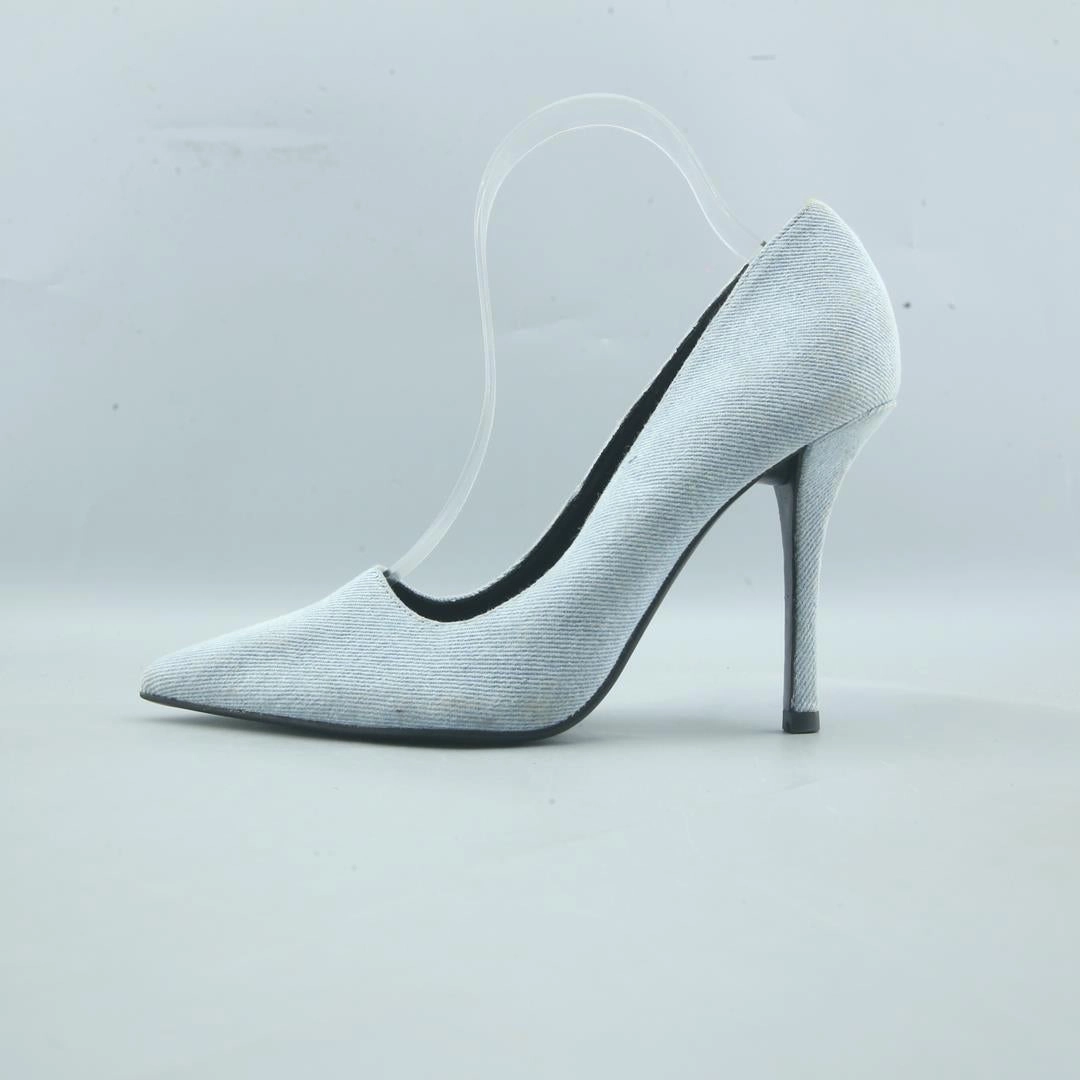 ZARA. . Knee High Boots With Kitten Heel